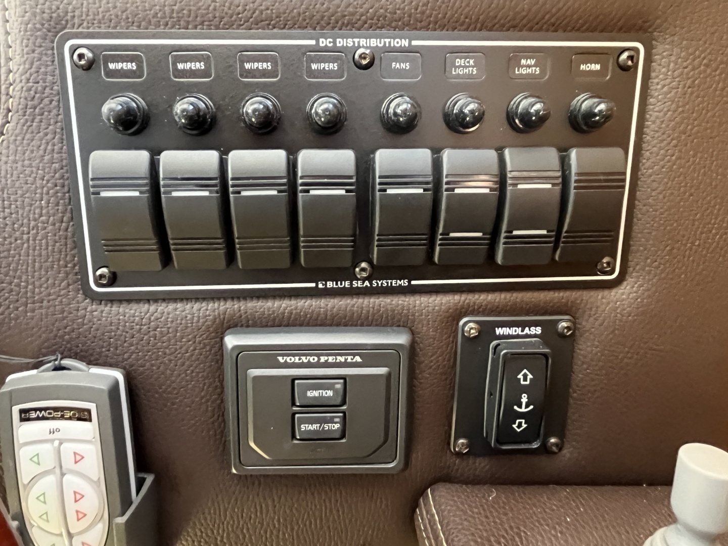 2017 Ranger Tugs R27 Northwest Edition - Image 23