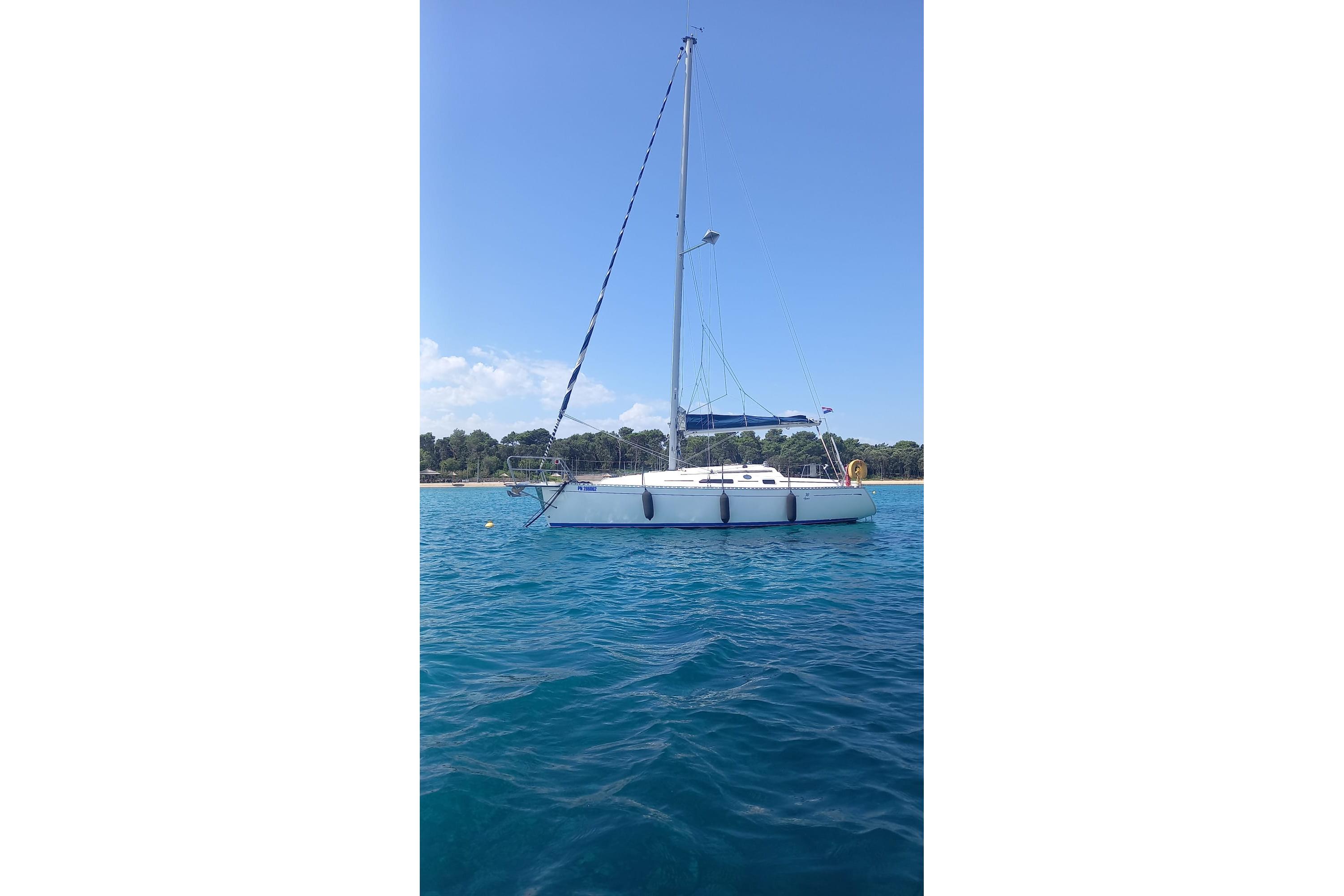 2001 Dufour 30 Classic