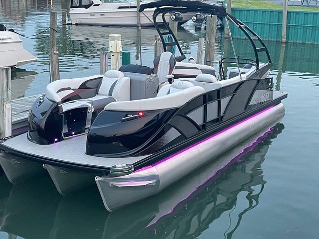 2023 Godfrey Marine Aqua Patio 250 Express