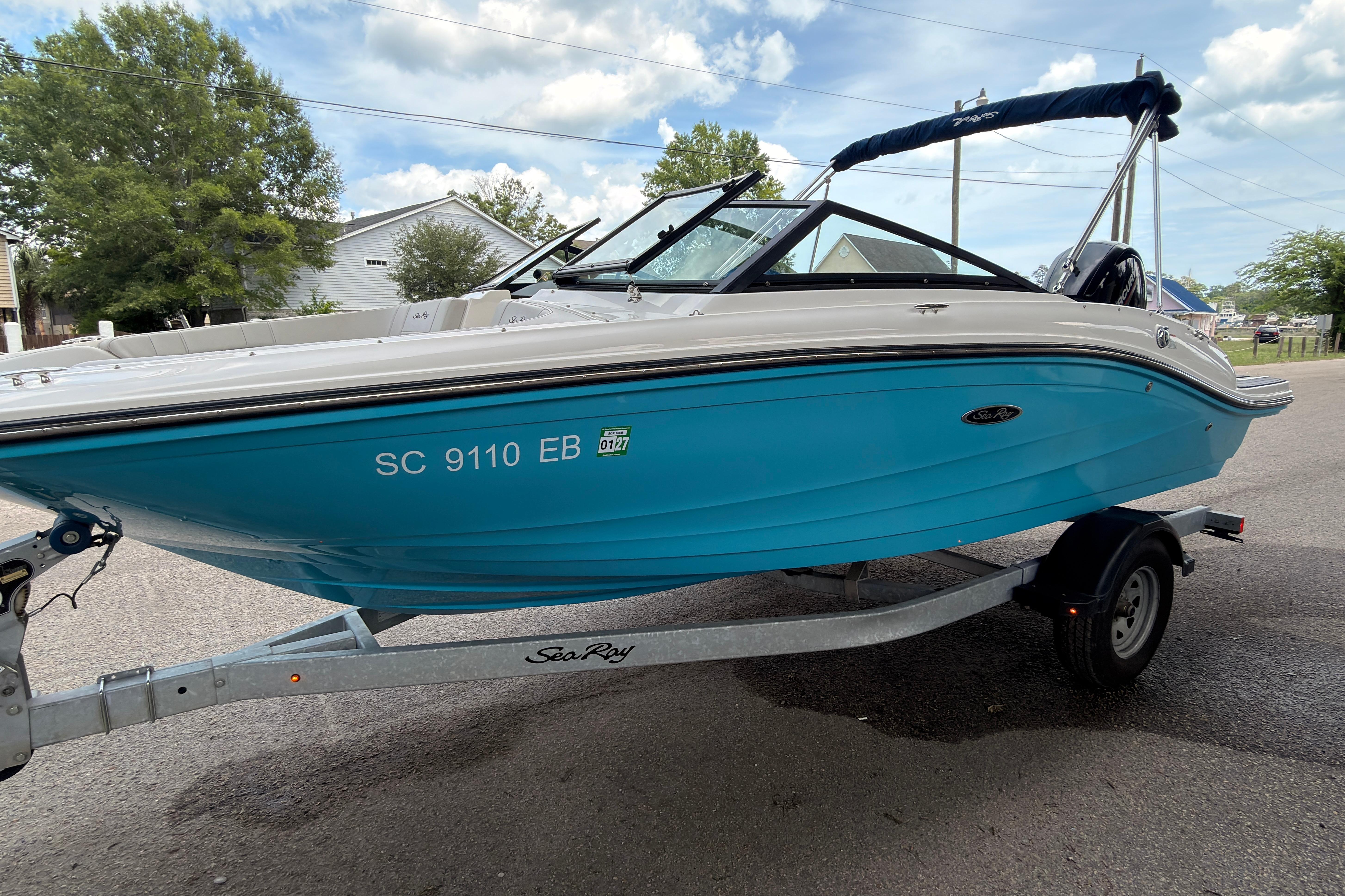 2021 Sea Ray SPX 190
