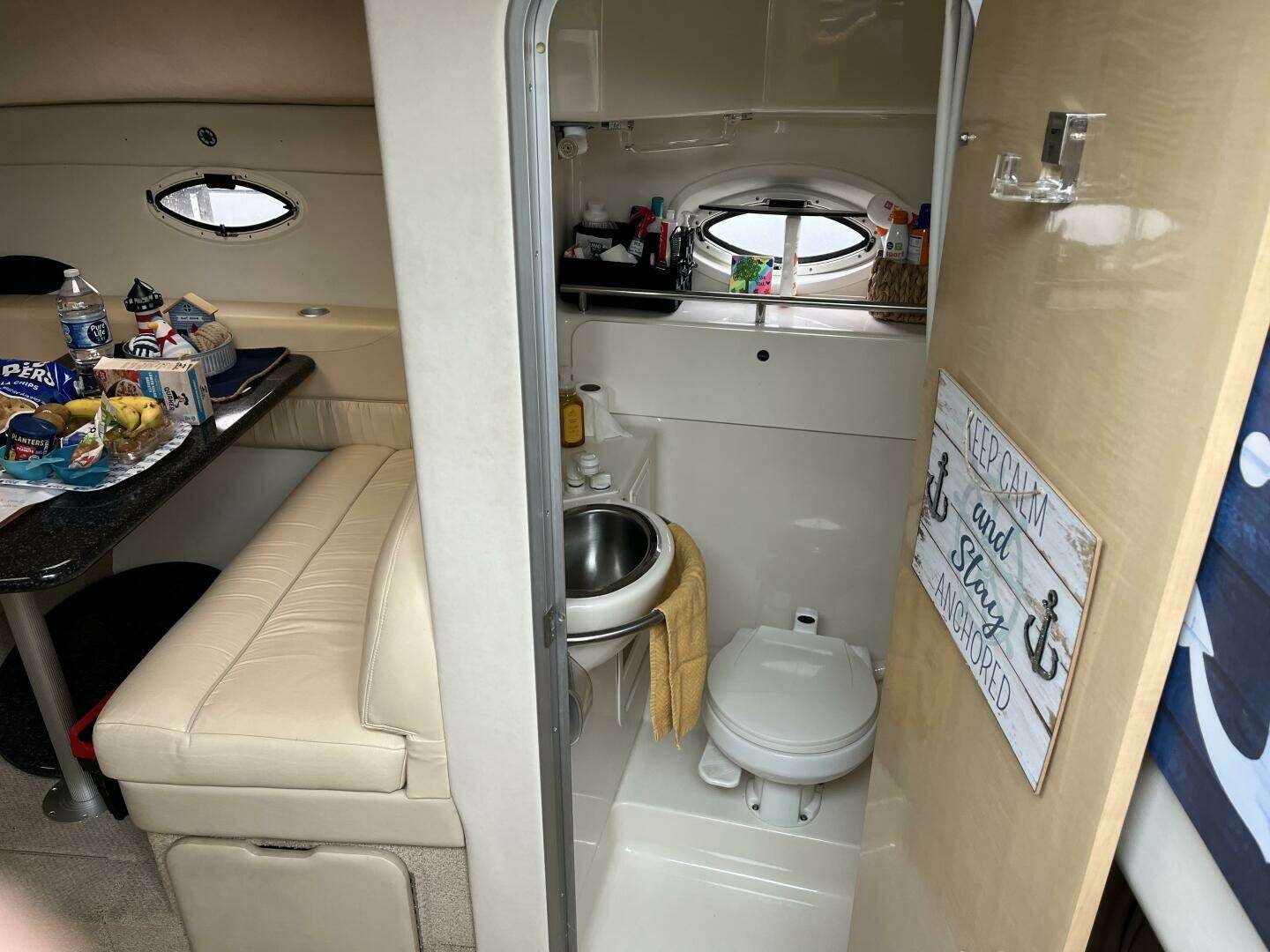 2001 Maxum 3300 SCR - Image 13
