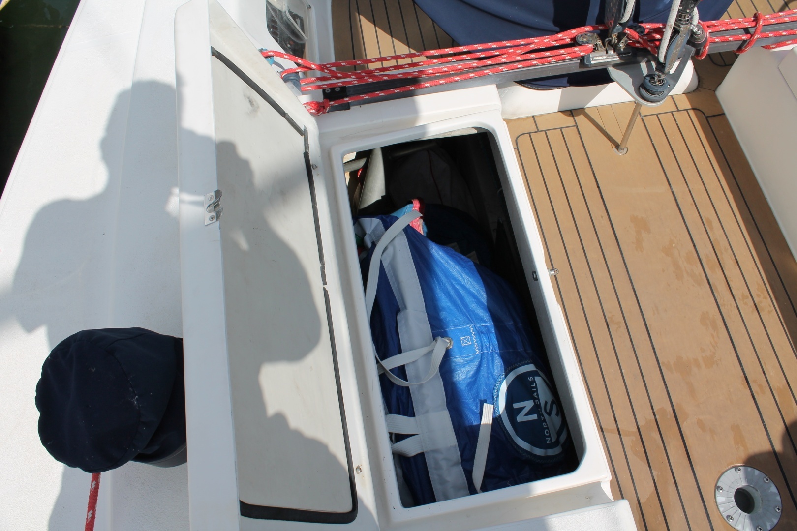 2004 J Boats J/109 Shoal - Image 18