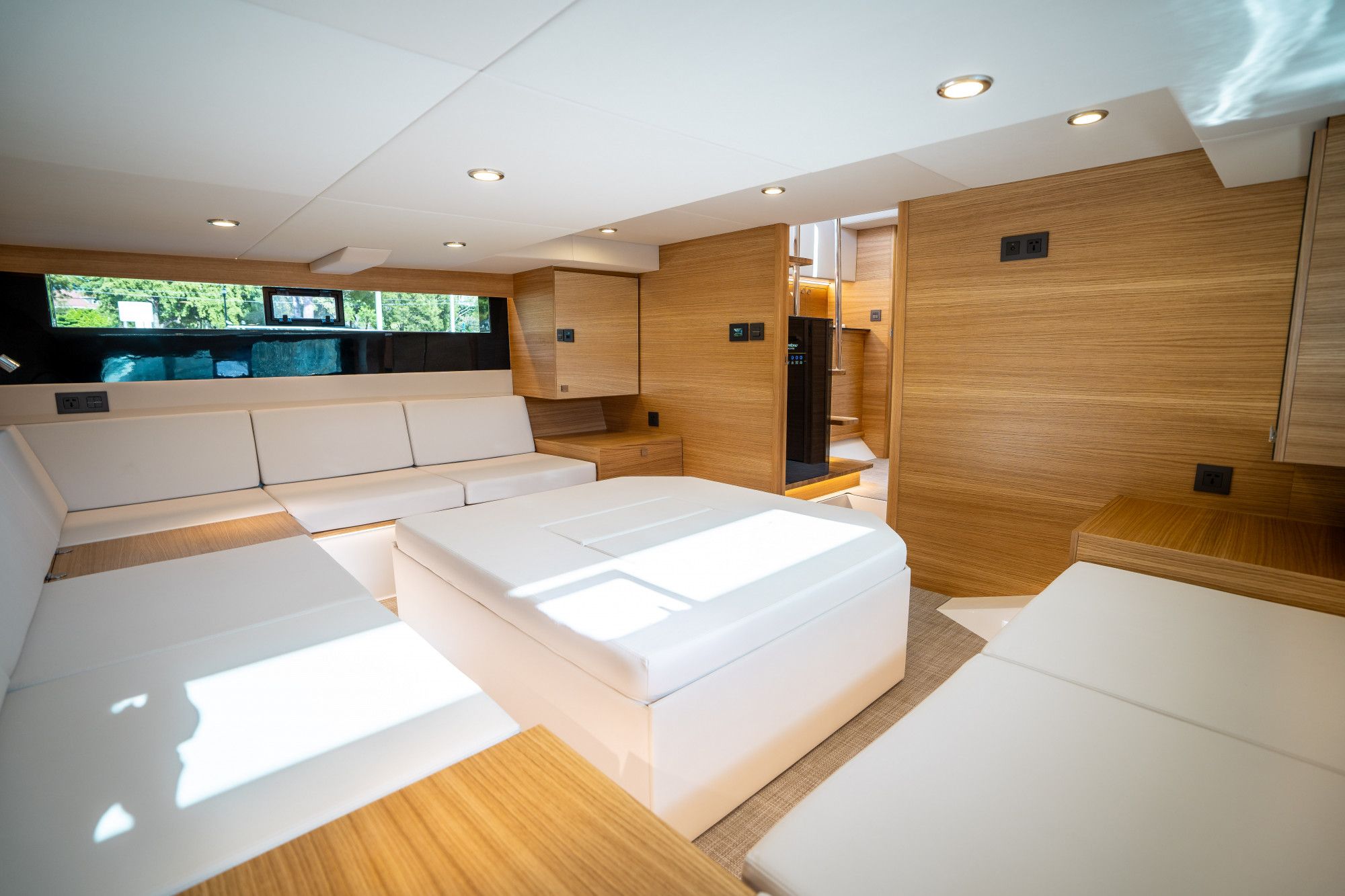 2025 De Antonio Yachts D50 OPEN - 44