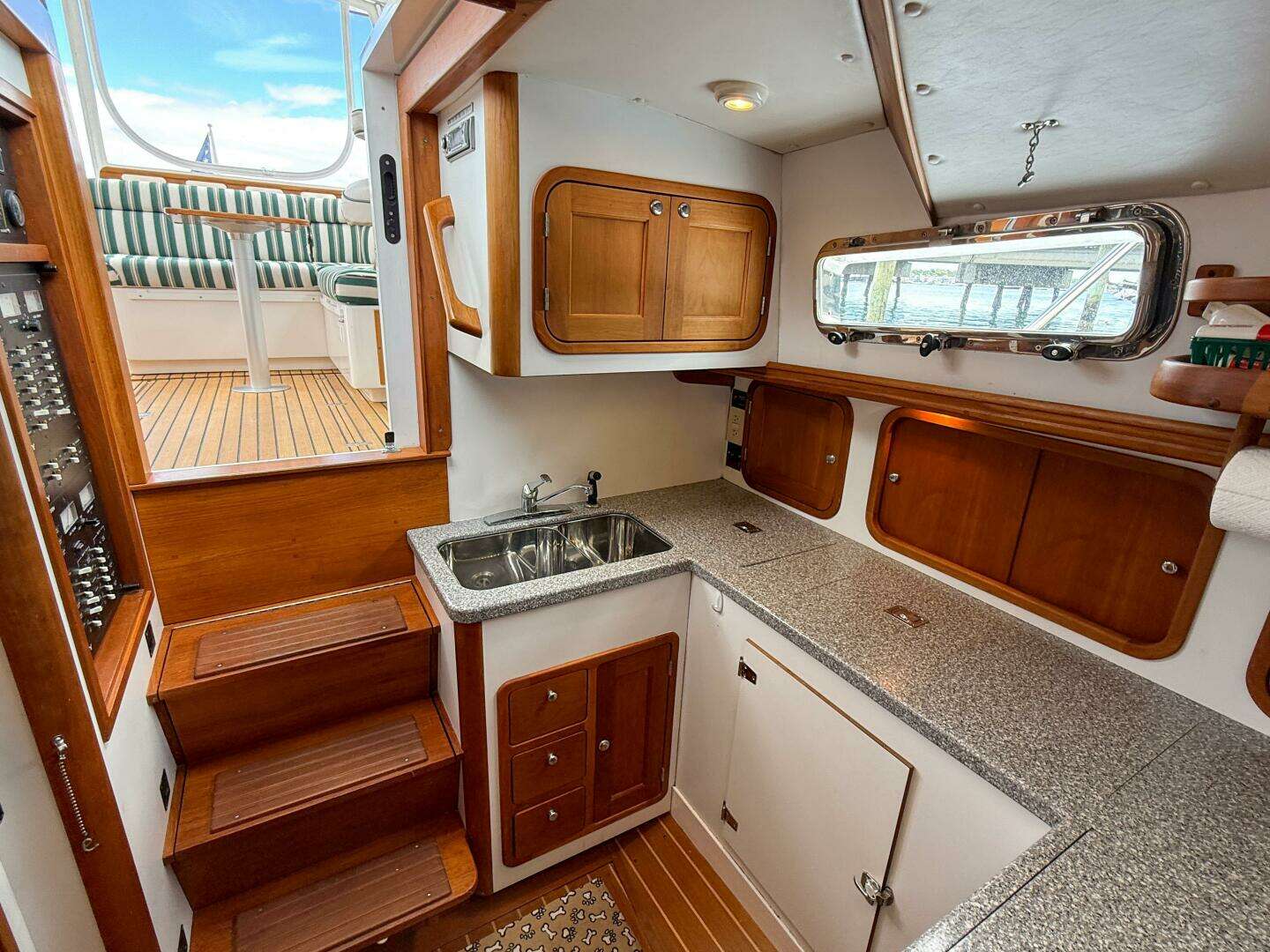 2002 Legacy 34 Express Twin Jet - Image 47