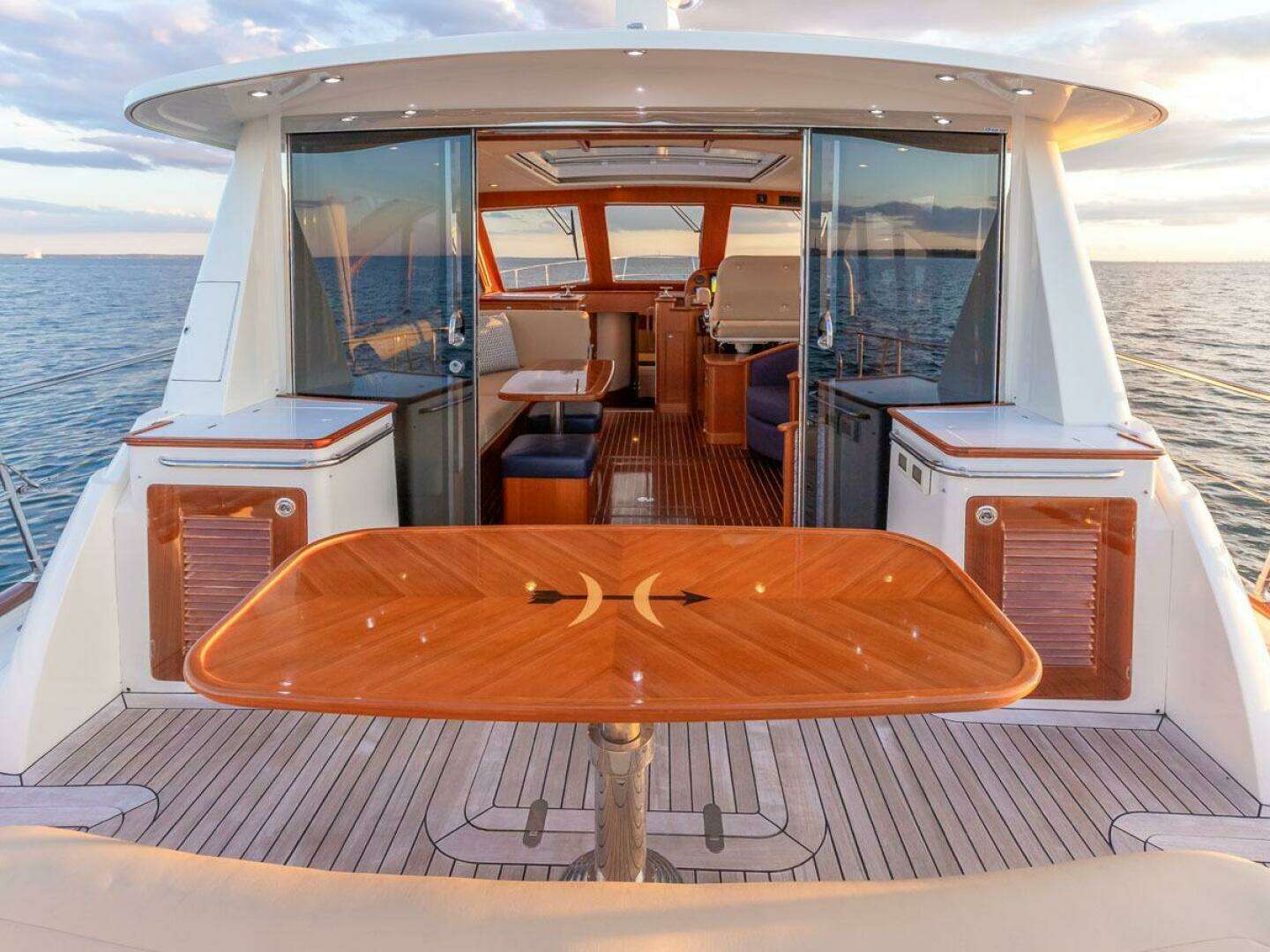 2014 Hunt Yachts — - Image 13