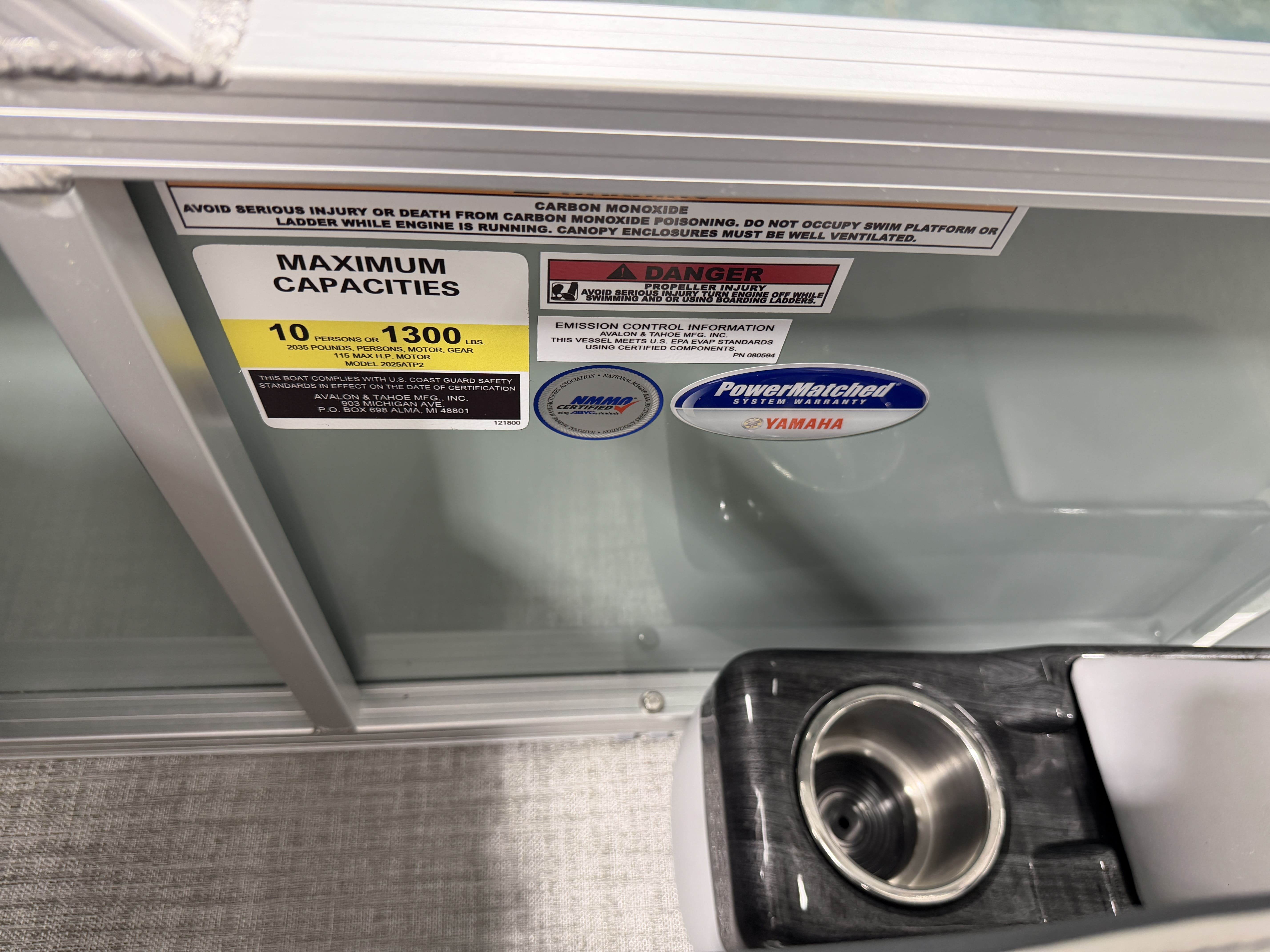 2026 Avalon Venture 85 Rear Fish - 21' - 20