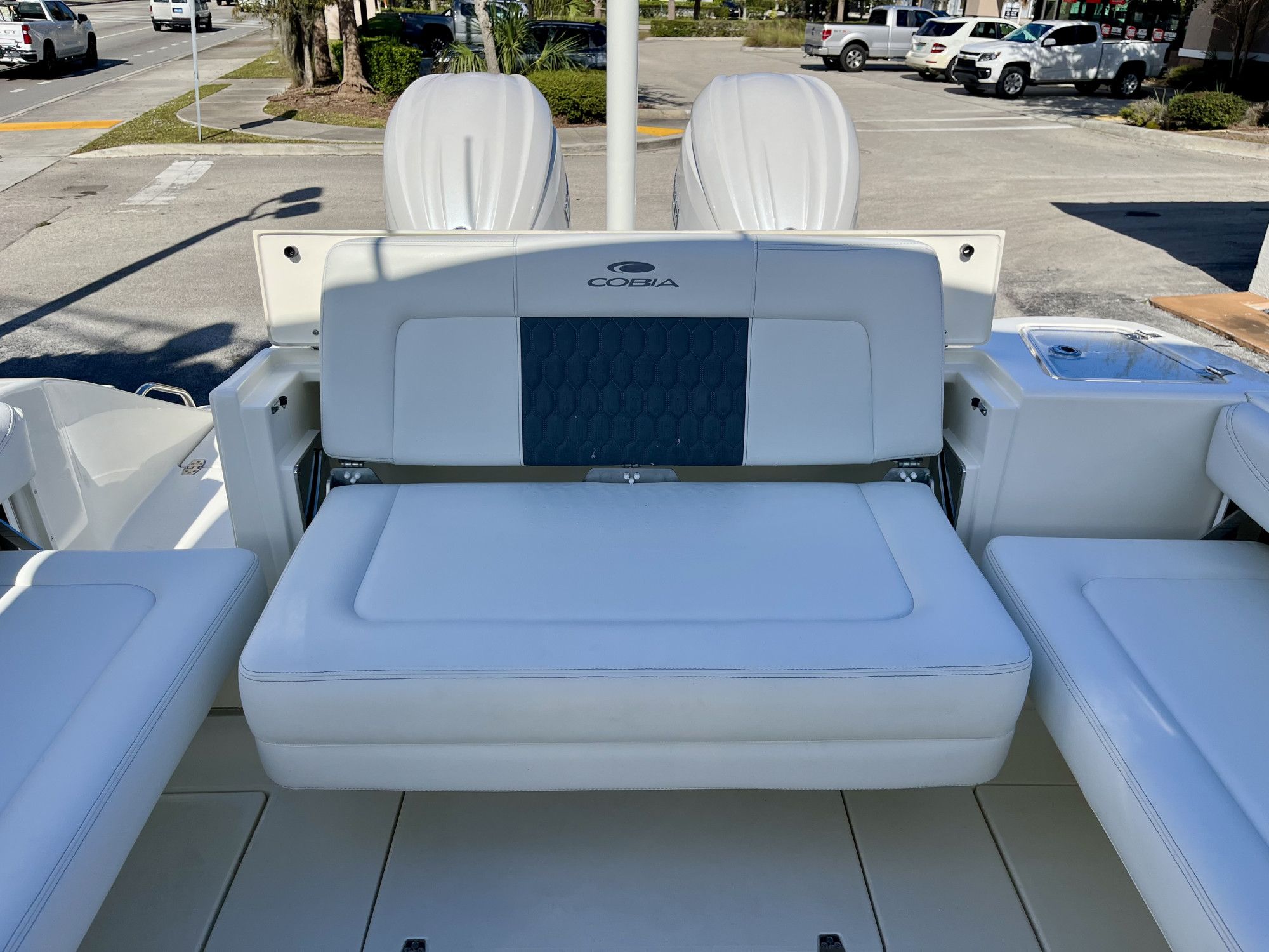 2026 Cobia 280 Dual Console - 31