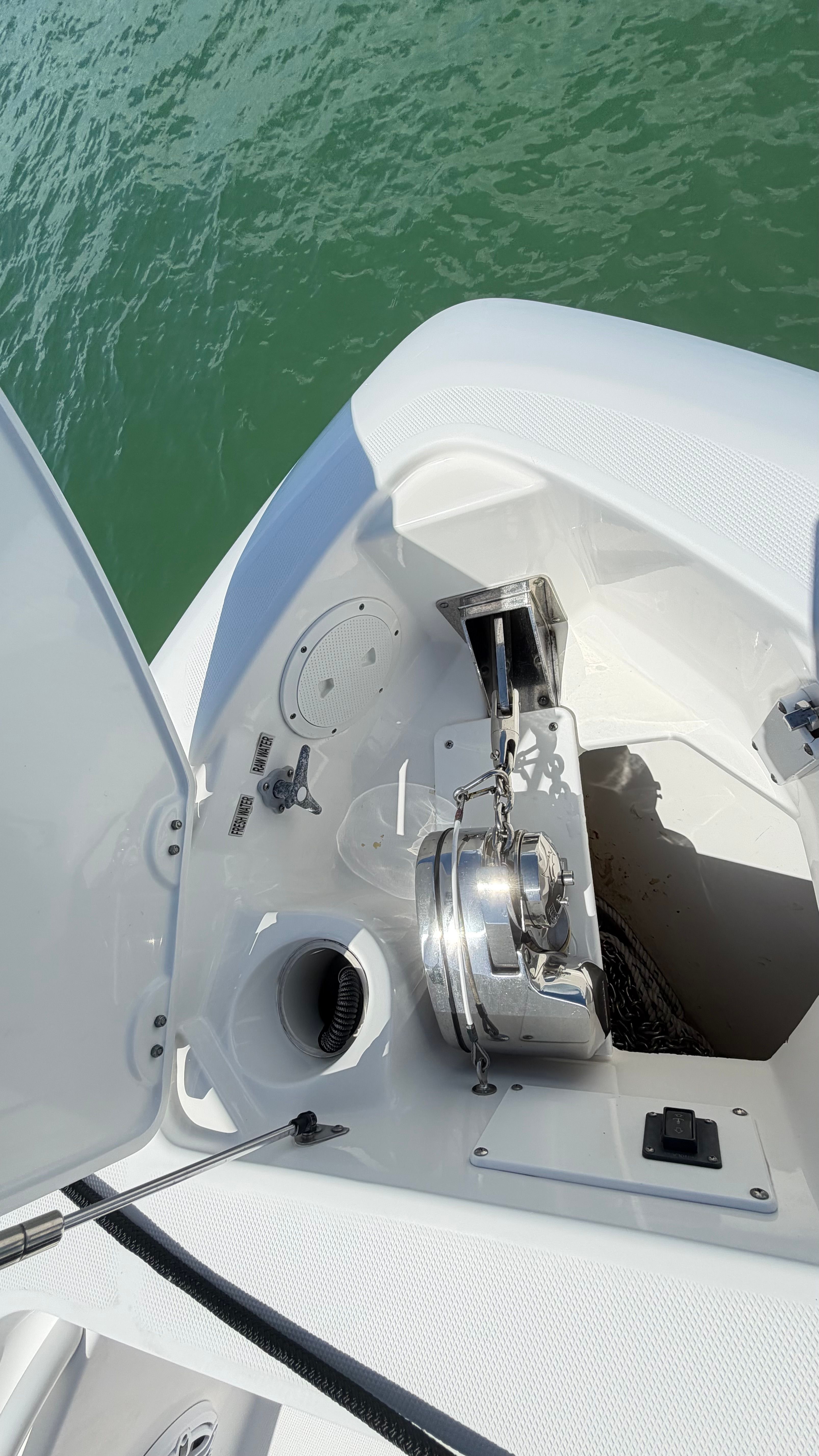 2009 Everglades 365 Center Console - 80