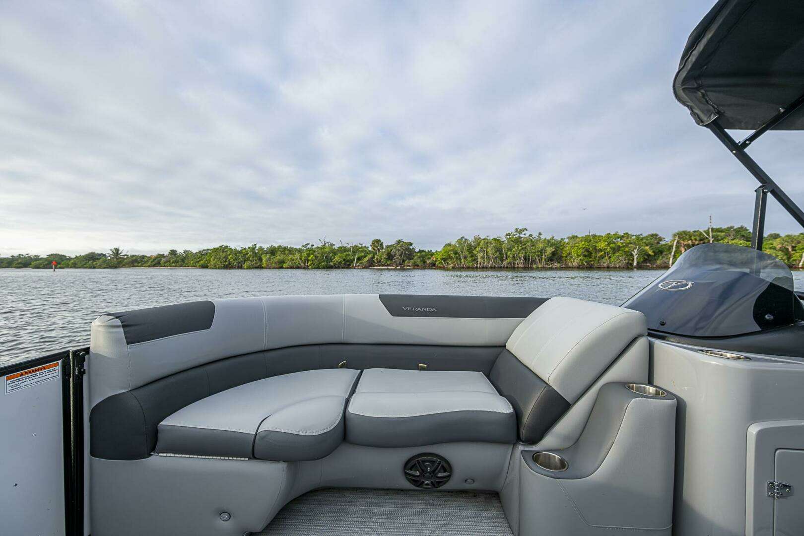 2023 Veranda Relax VR22RFL Tri-Toon - Image 15