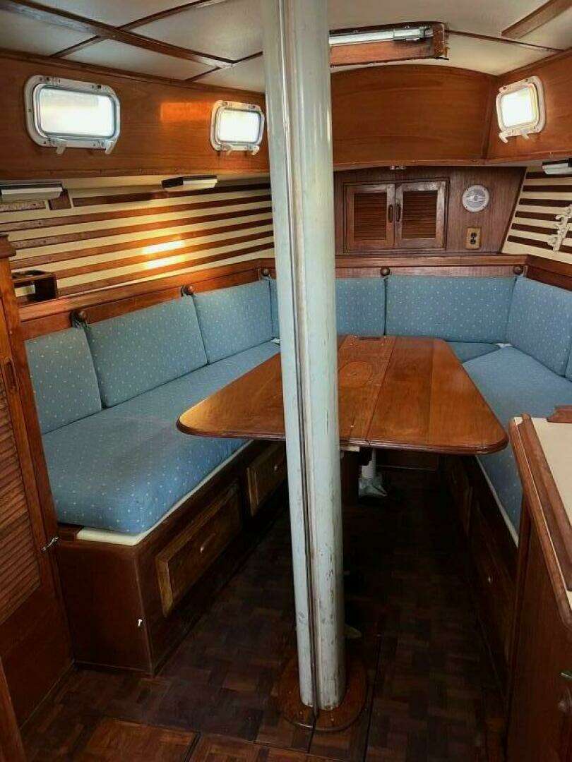 1978 Endeavour 37 - Image 5