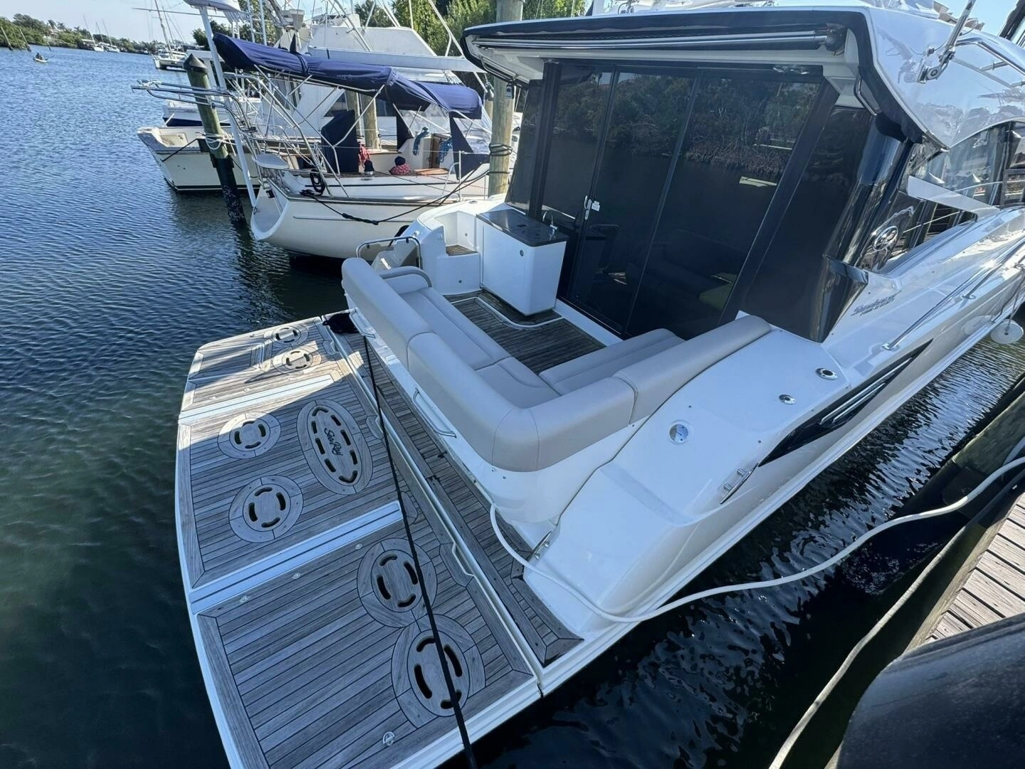 2016 Sea Ray 470 Sundancer - Image 30