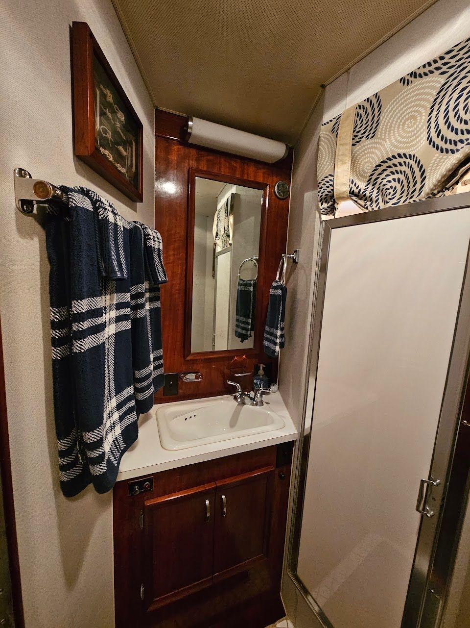 1975 Hatteras 58 Long Range Cruiser - 50