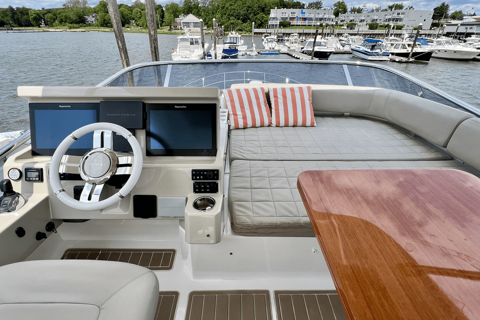 2019 Azimut 50 FLYBRIDGE - Image 31