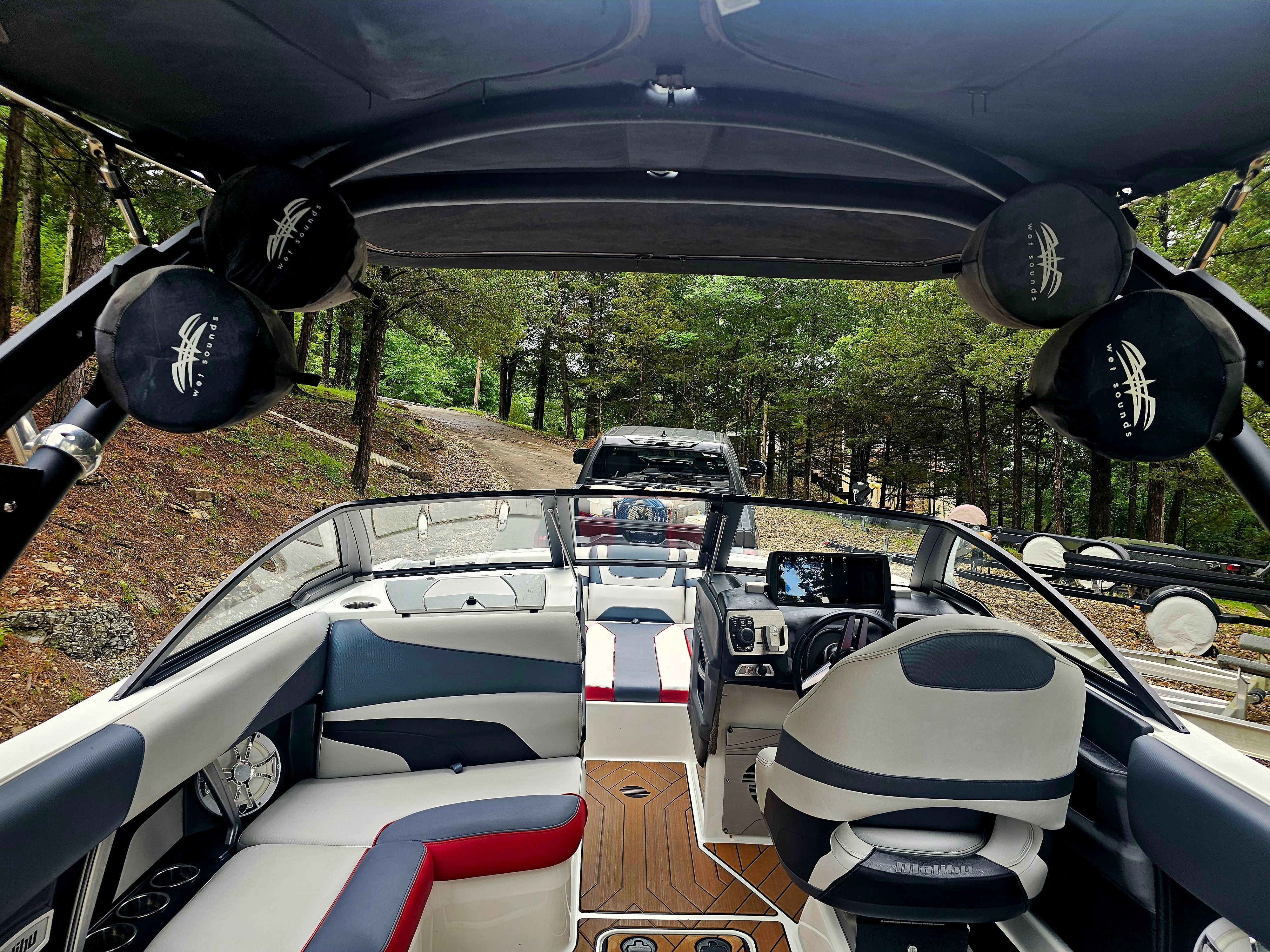 2017 Malibu Wakesetter 22 MXZ - 13