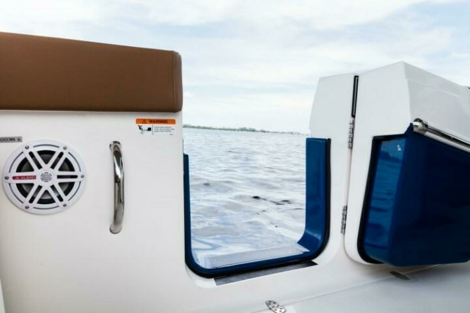 2025 Wellcraft 302 Fisherman - Image 16