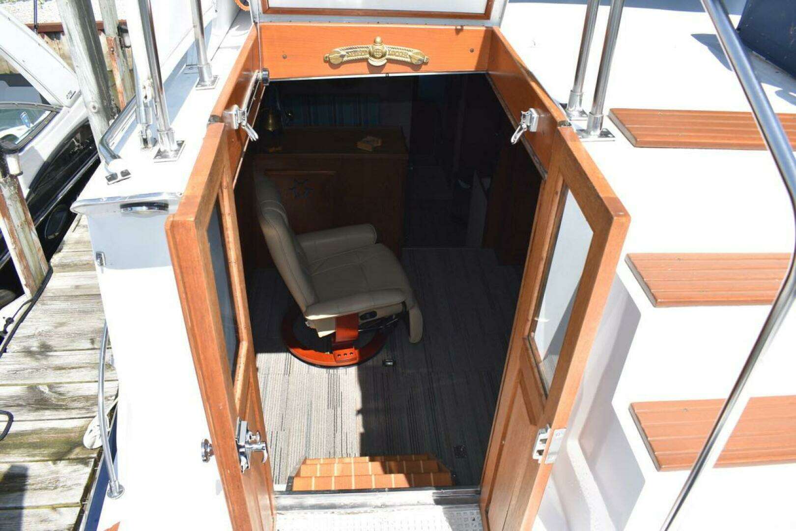1985 Marinette 39 Double Cabin - Image 35