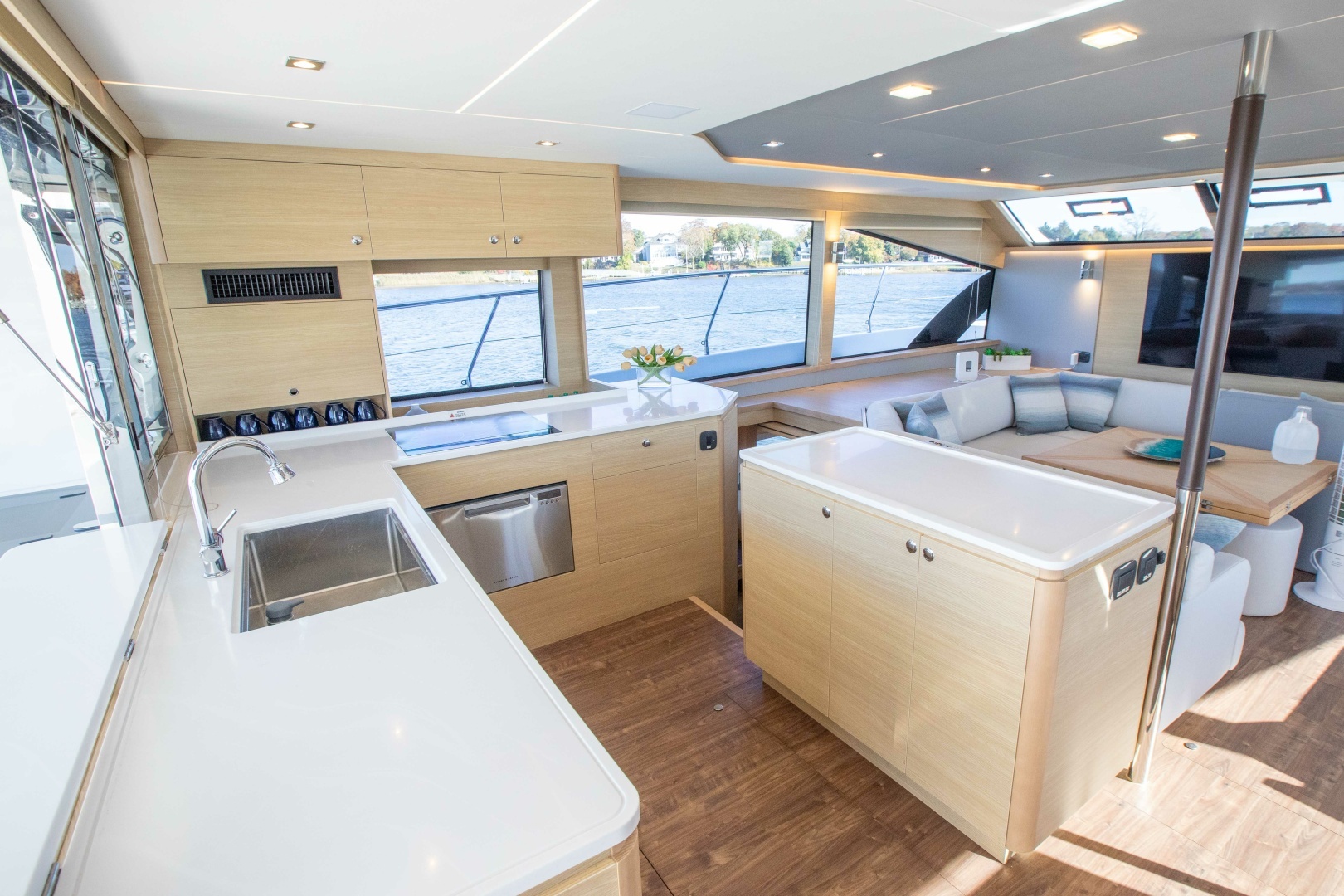 2023 Aquila 54 Yacht - Image 31