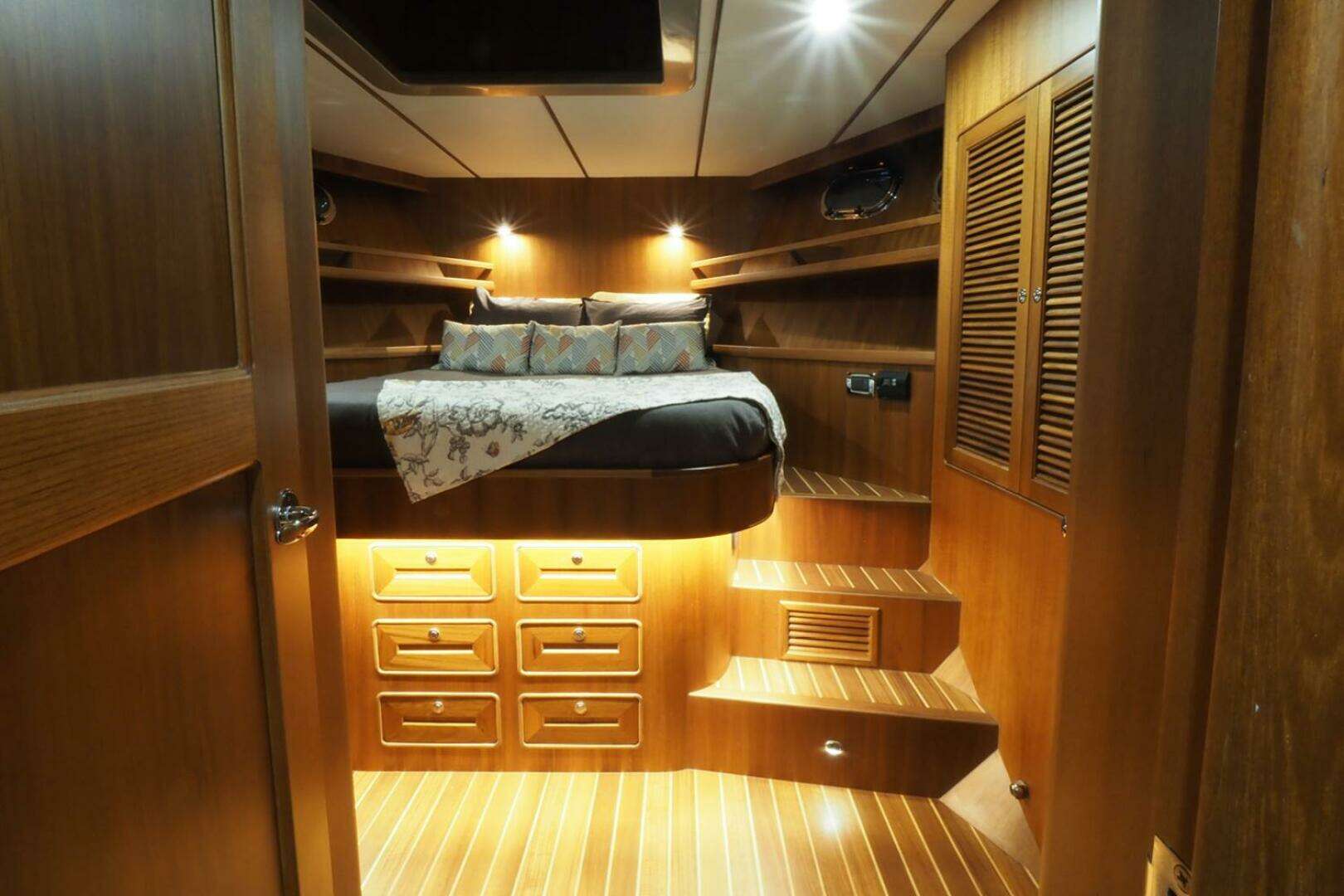 2026 Helmsman Trawlers 46 Pilothouse - Image 36