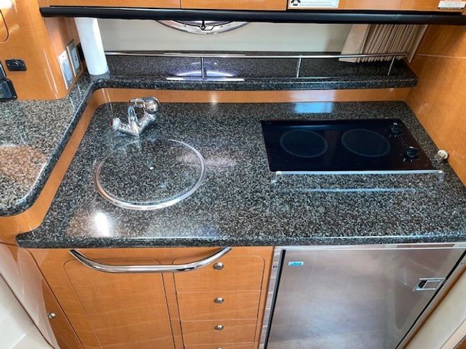 2007 Chaparral 330 Signature - Image 16