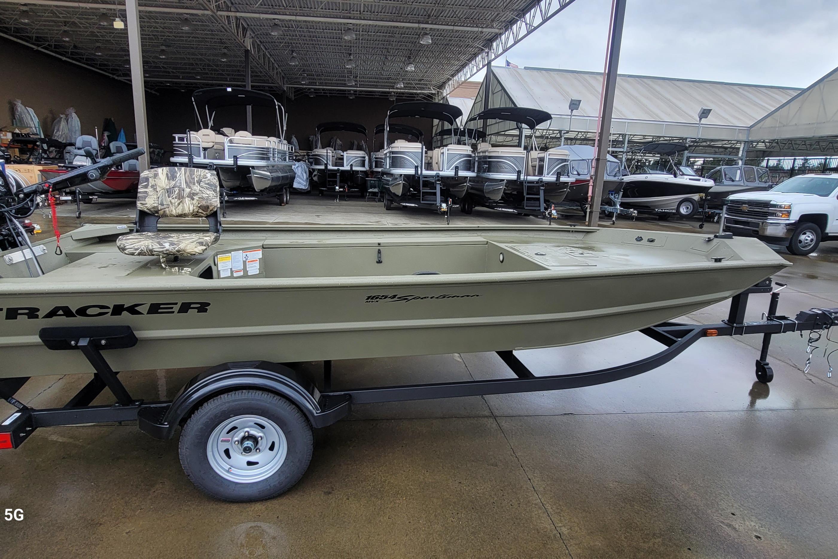2026 Tracker Grizzly 1654 T Sportsman