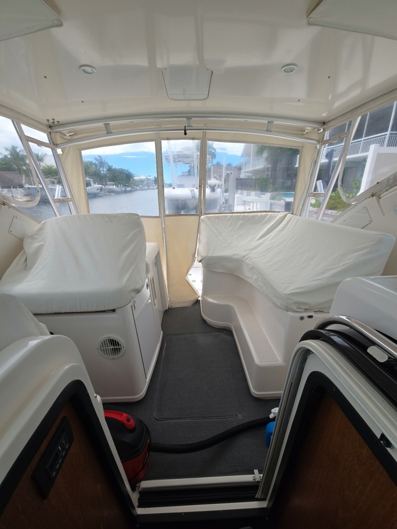 2006 Tiara Yachts 3600 Open - Image 10
