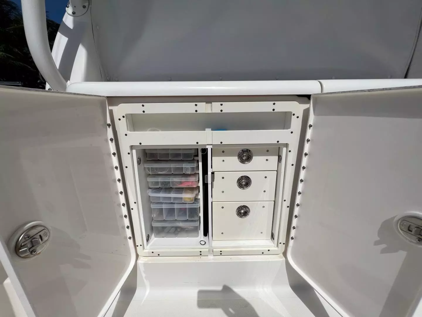2016 Pursuit OS 385 Offshore - Image 17