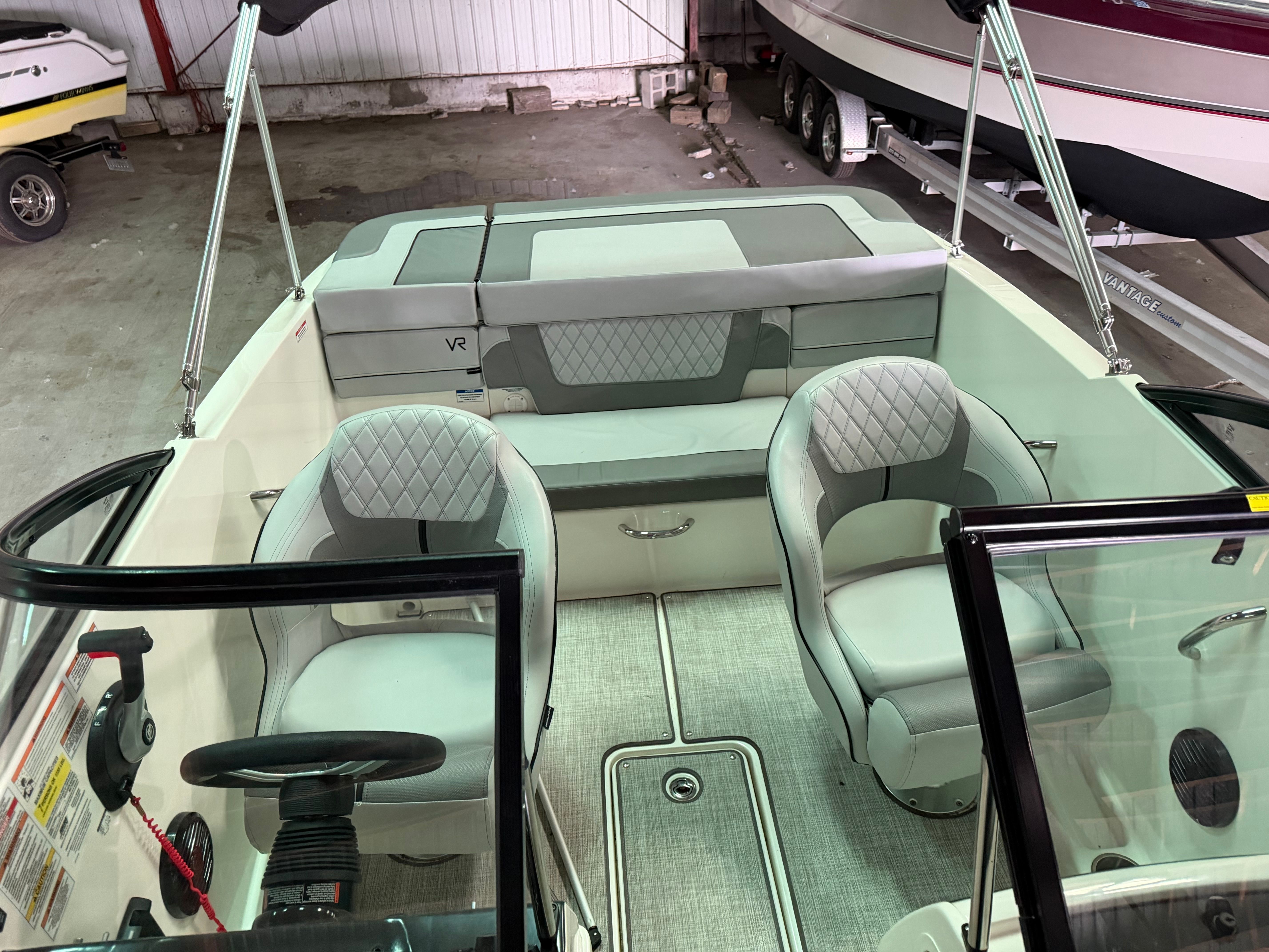 2023 Bayliner VR4 BOWRIDER - 11