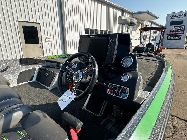 2017 Nitro Z21 Z-Pro High Performance boat interior with steering wheel and control panel.