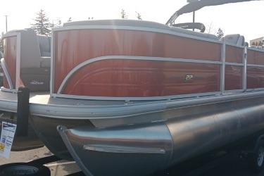 2026 Sun Tracker Party Barge 22 XP3