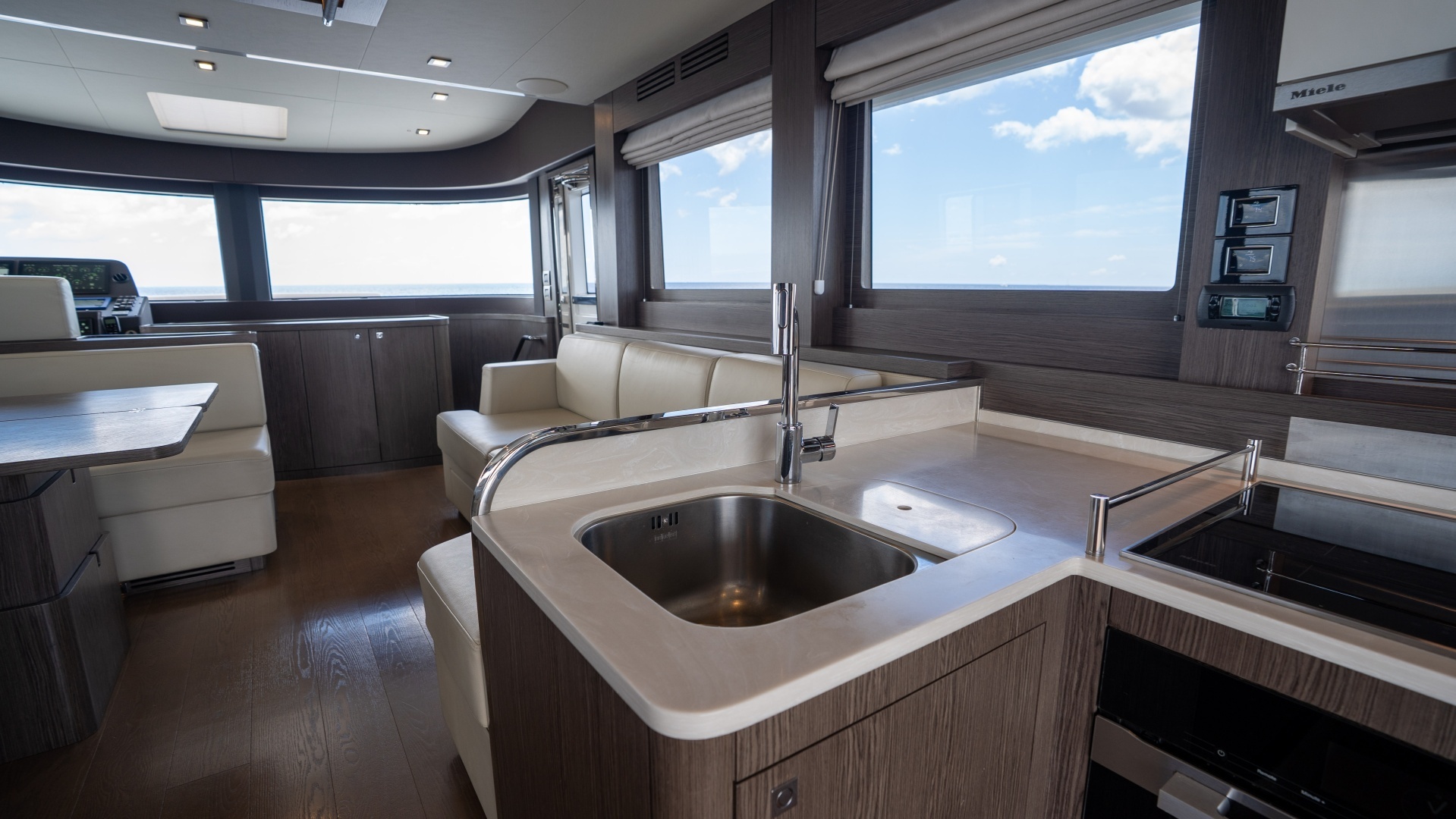 2025 Sirena 58 - Image 45