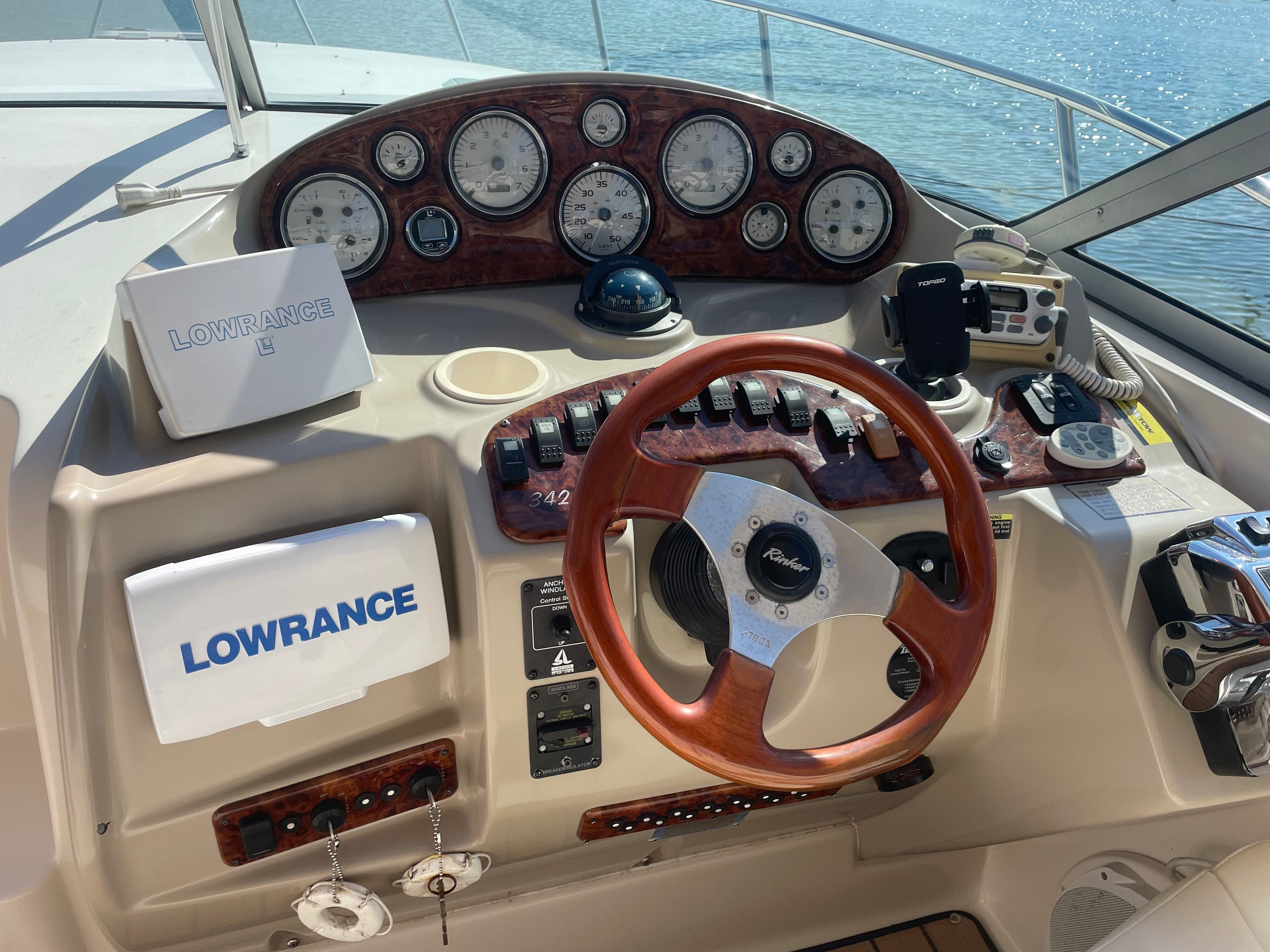 2003 Rinker Fiesta Vee 342 - 17