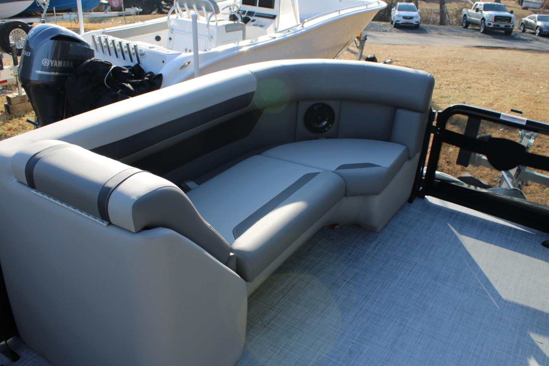 Premier 200 Sunscape RE 2026 pontoon boat with luxurious seating and Yamaha engine.