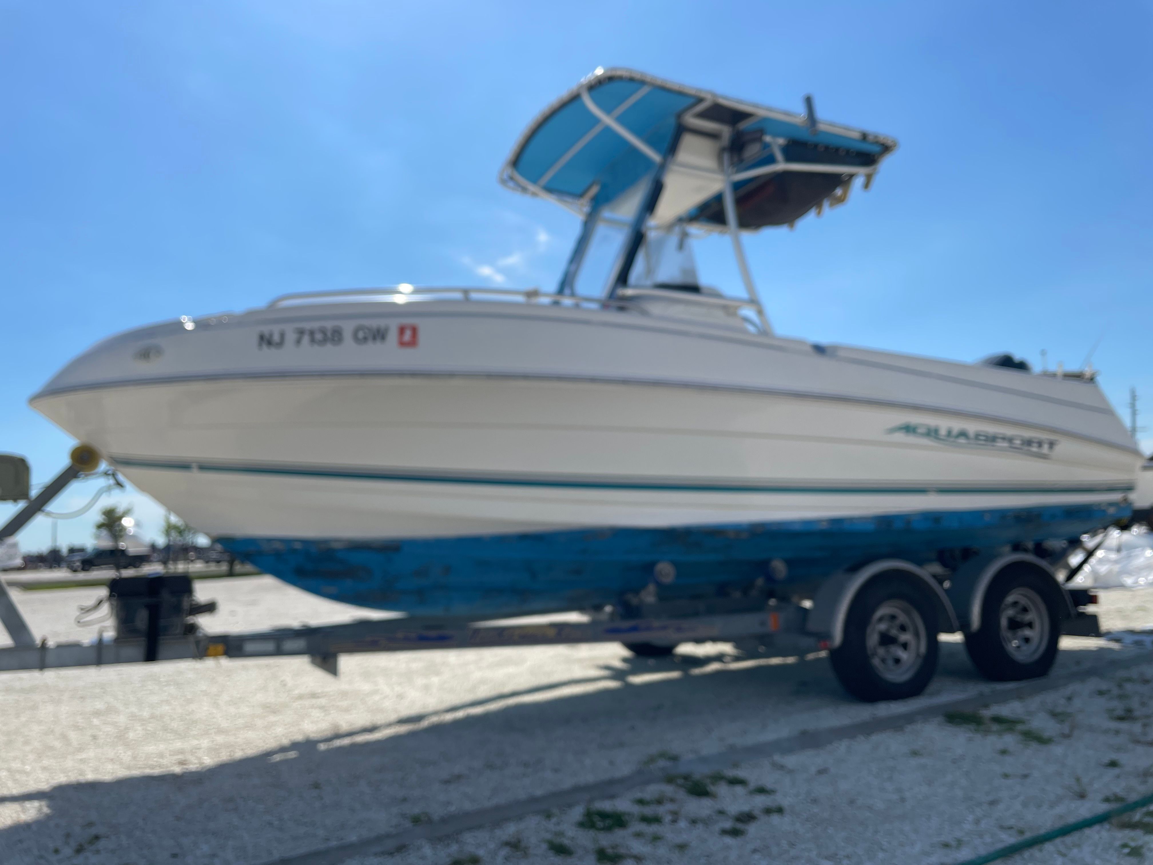 2005 Aquasport 210 Osprey