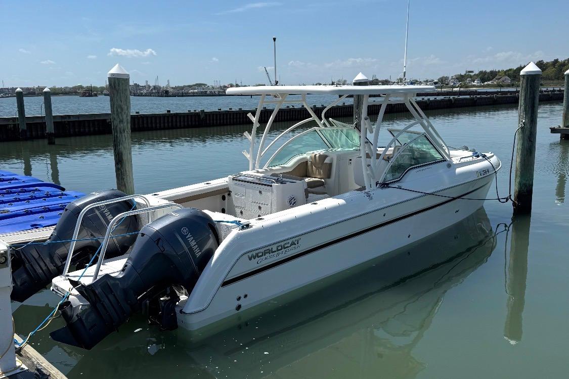 2019 World Cat Glacier Bay Edition 2740 Dual Console