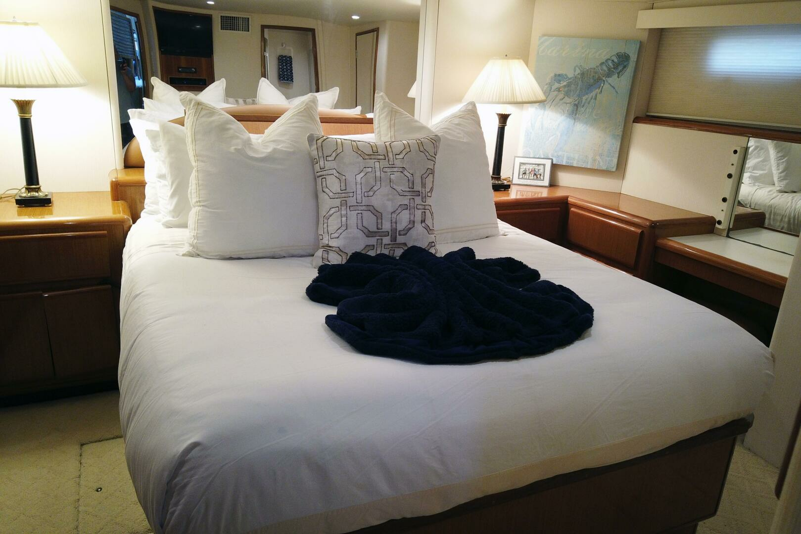 1999 Viking Motoryacht - Image 30