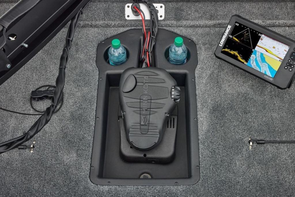2026 Tracker Pro Team 195 boat interior with fishfinder and storage compartments.