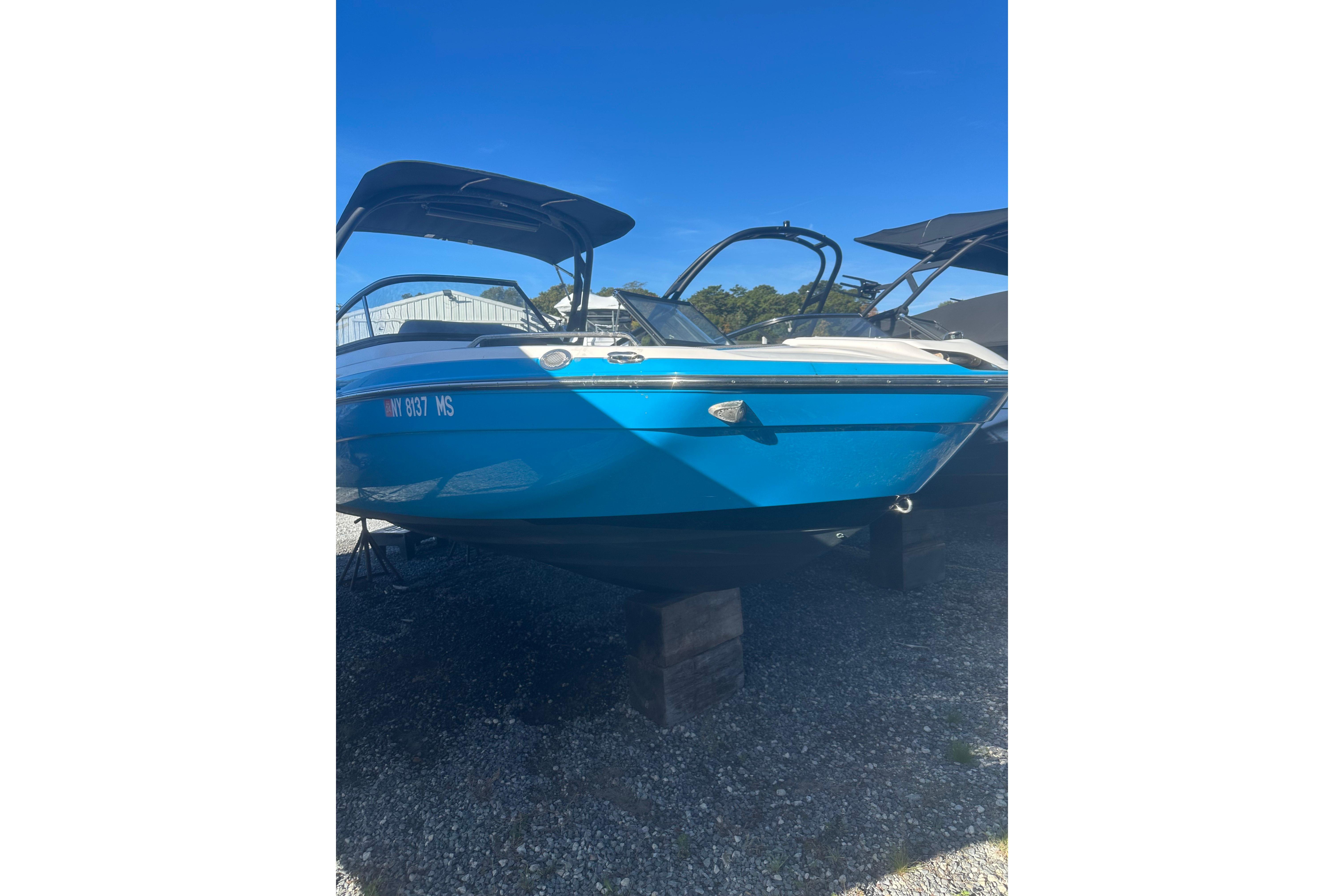 2021 Yamaha Boats 212XE