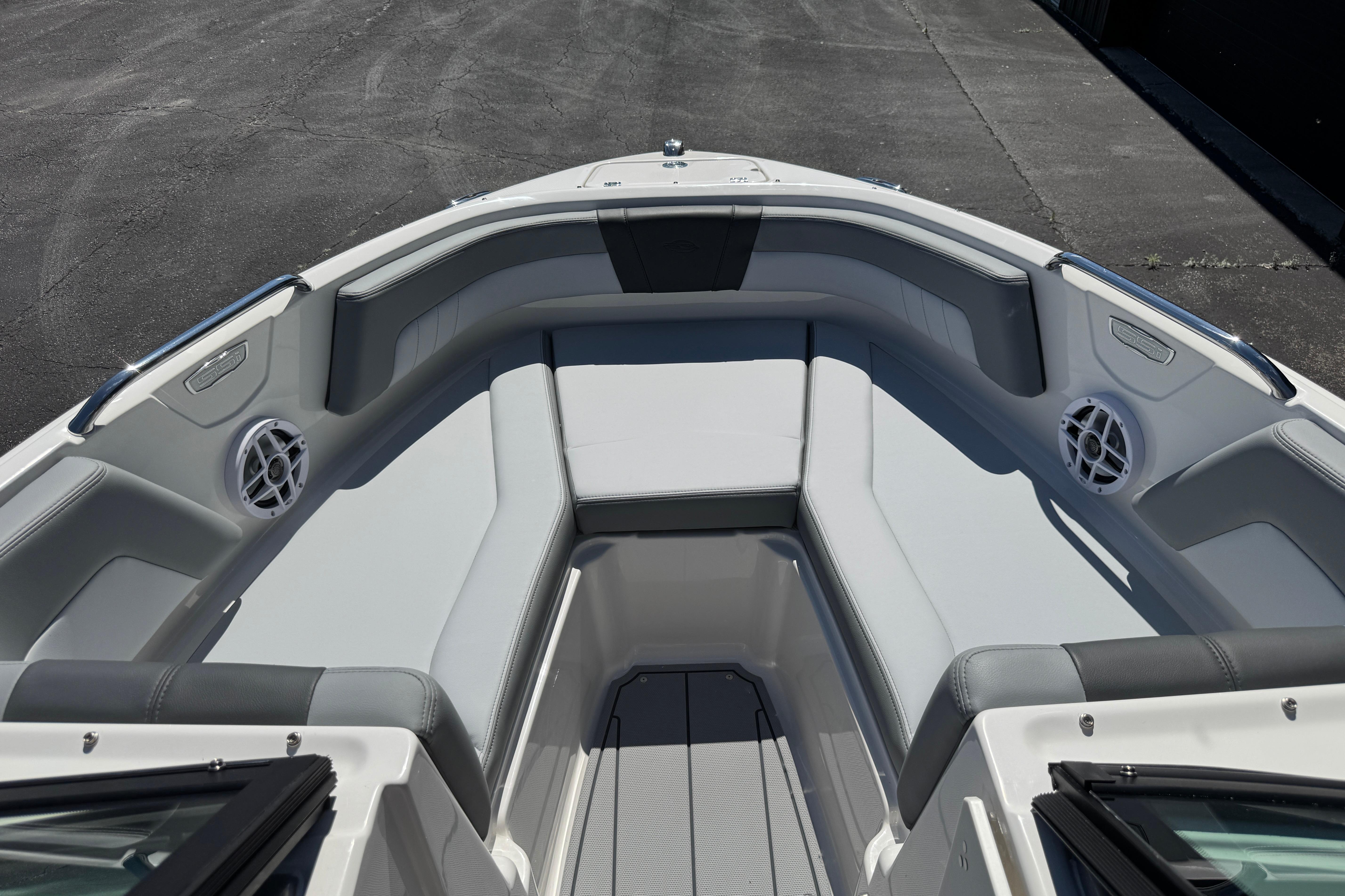 2026 Chaparral 21 SSi boat interior with sleek seating and modern design.