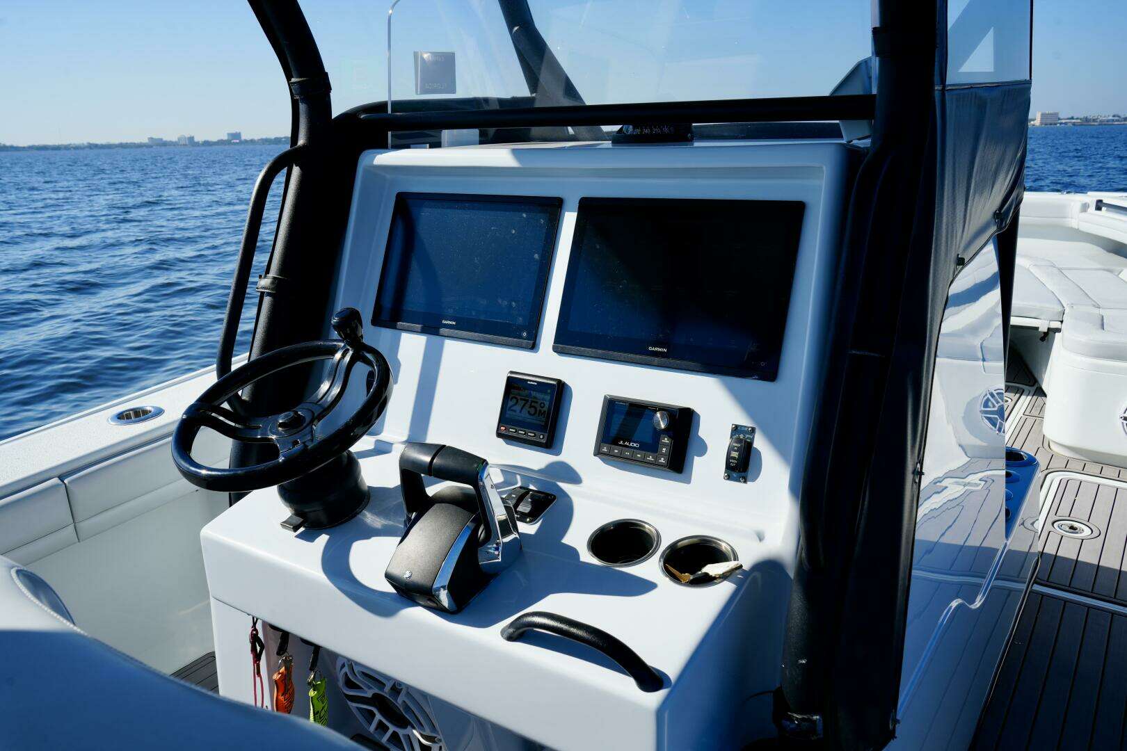 2023 Yellowfin 32 Offshore - Image 19