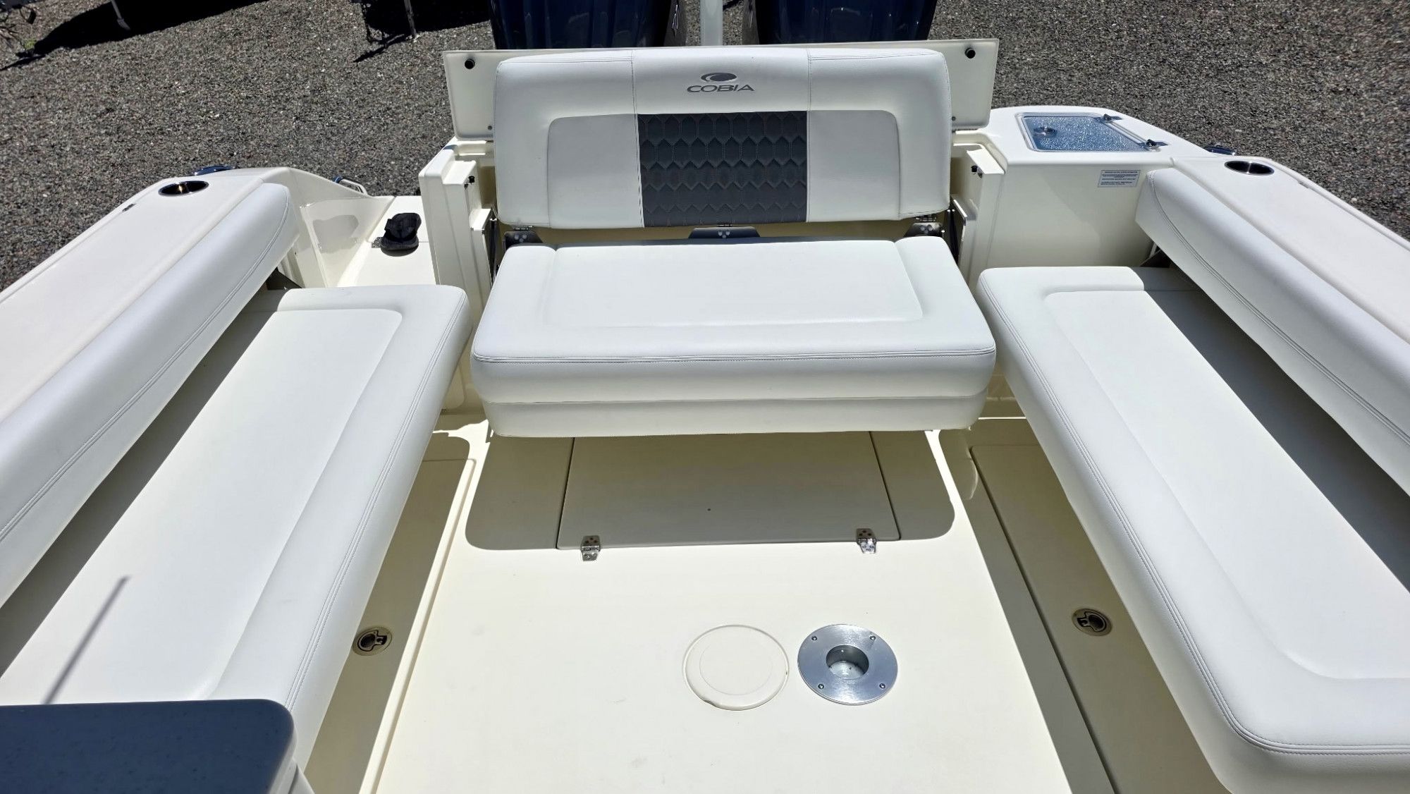 2026 Cobia 280 Dual Console - 19
