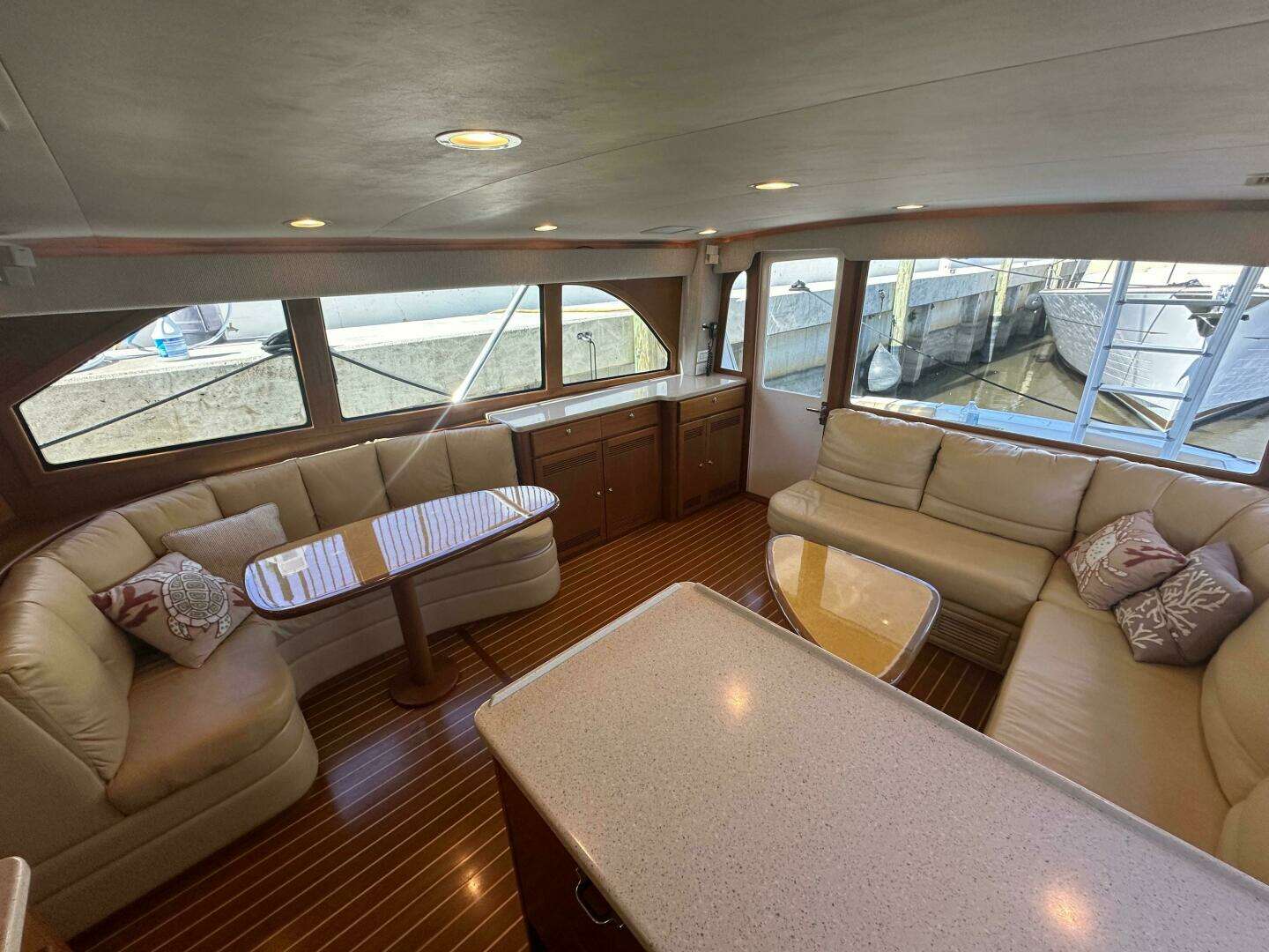 2004 Cabo 48 Flybridge - Image 8