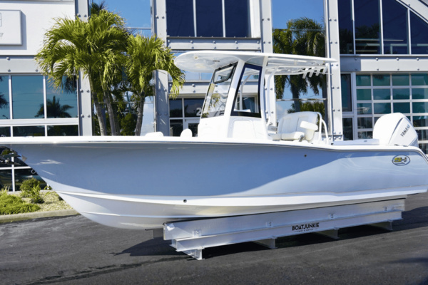 2026 Sea Hunt Ultra 245SE