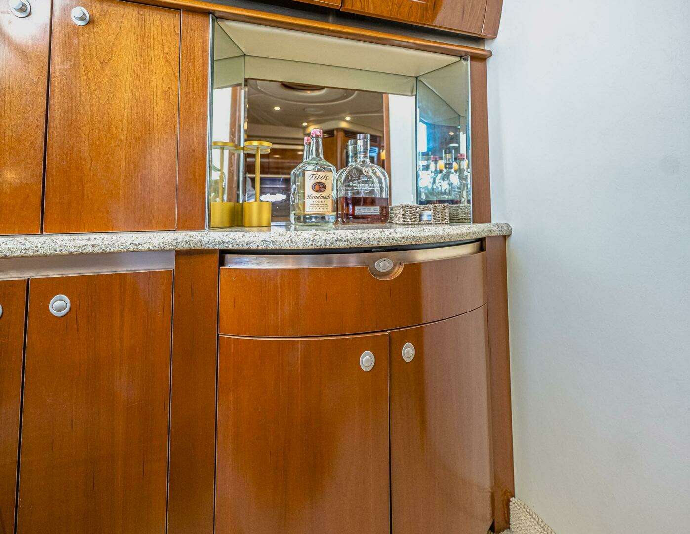 2005 Sea Ray 500 Sundancer - Image 30
