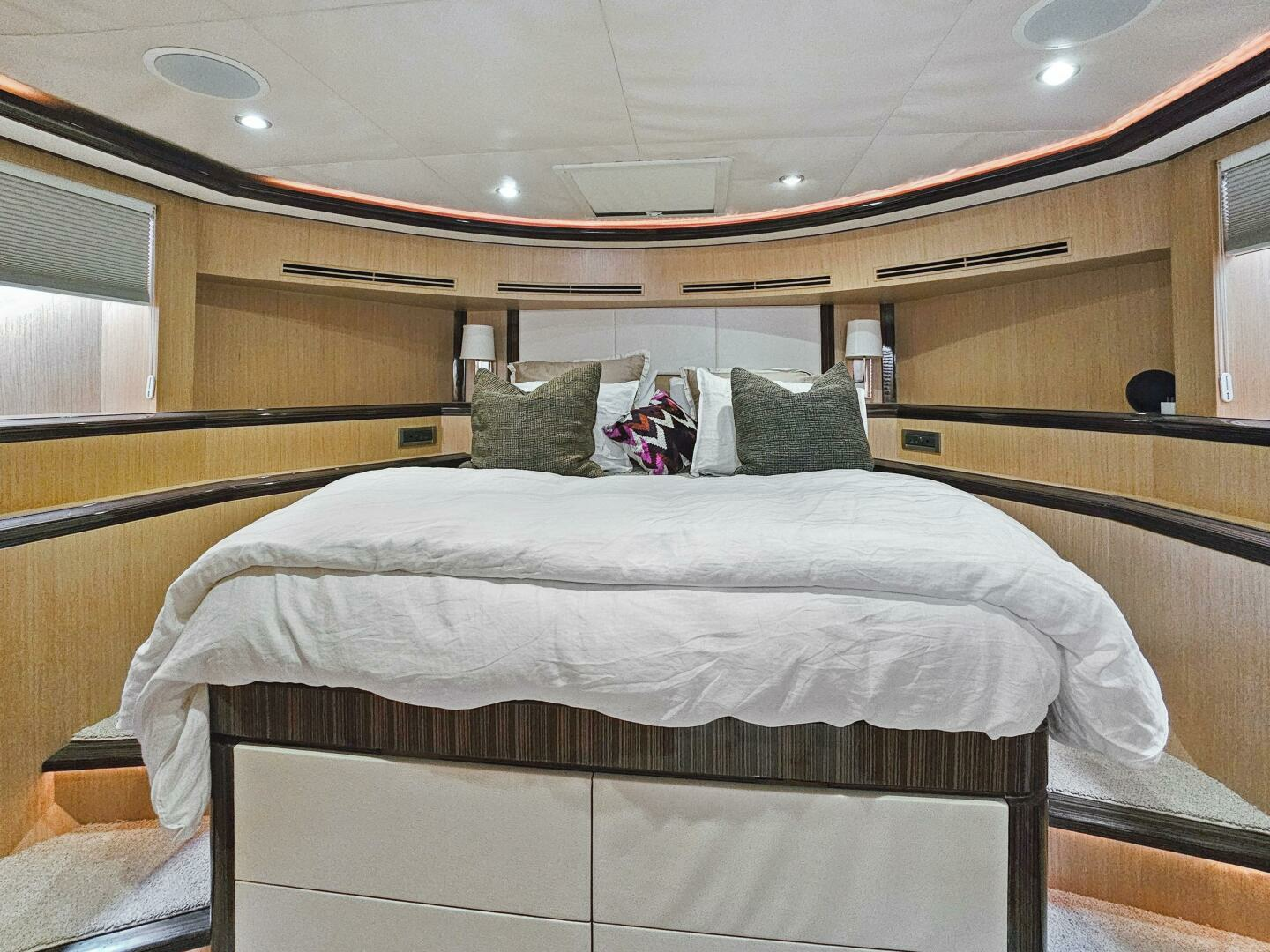 2010 Ocean Alexander 83 - Image 67