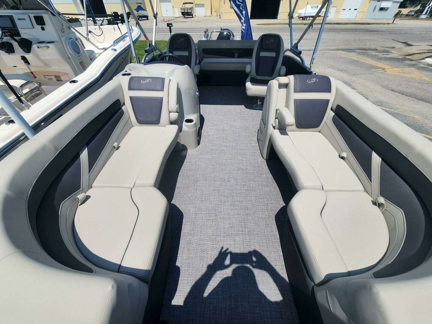 2022 Barletta 22UC - Image 5