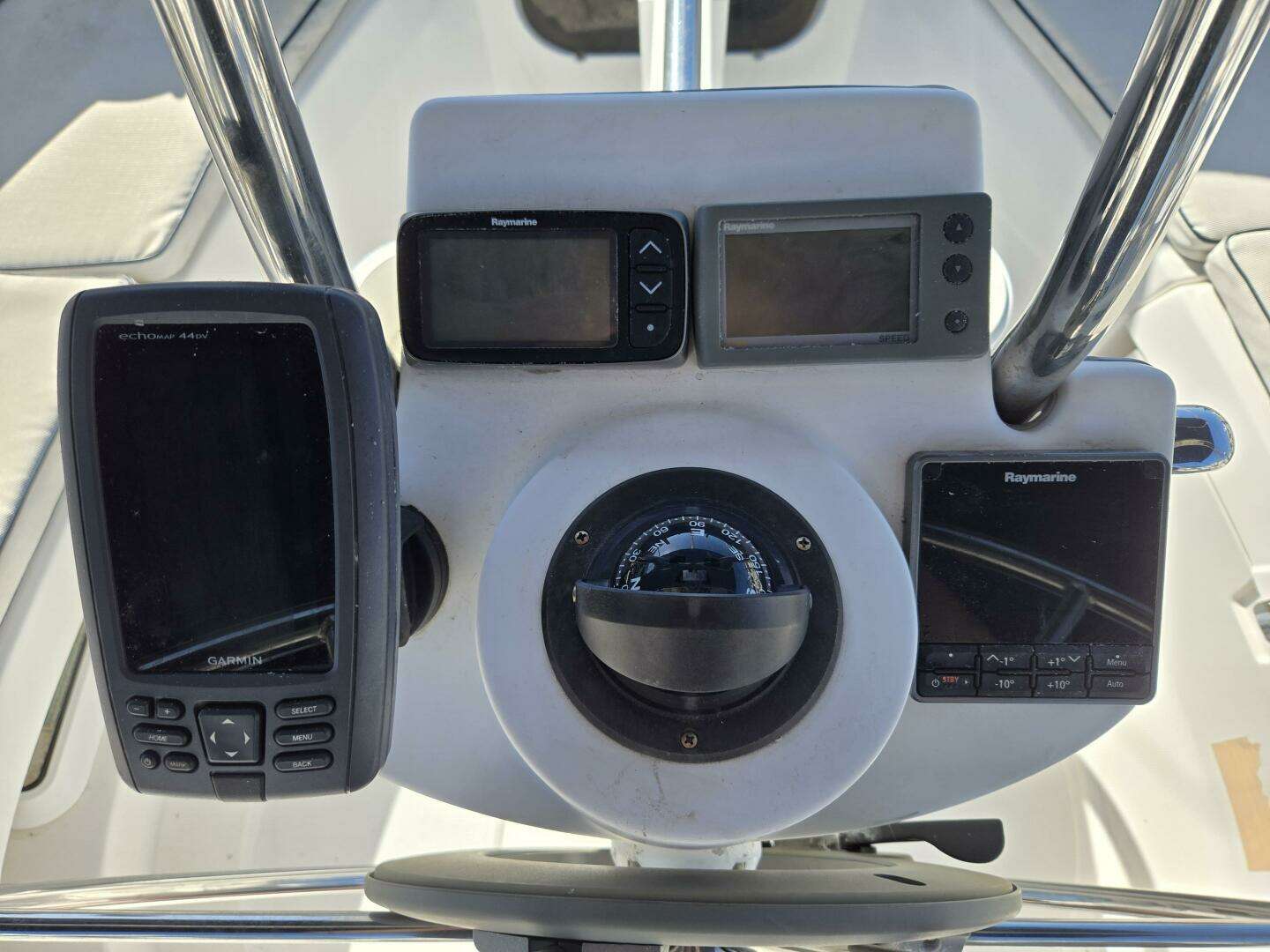 2003 Hunter 326 - Image 9