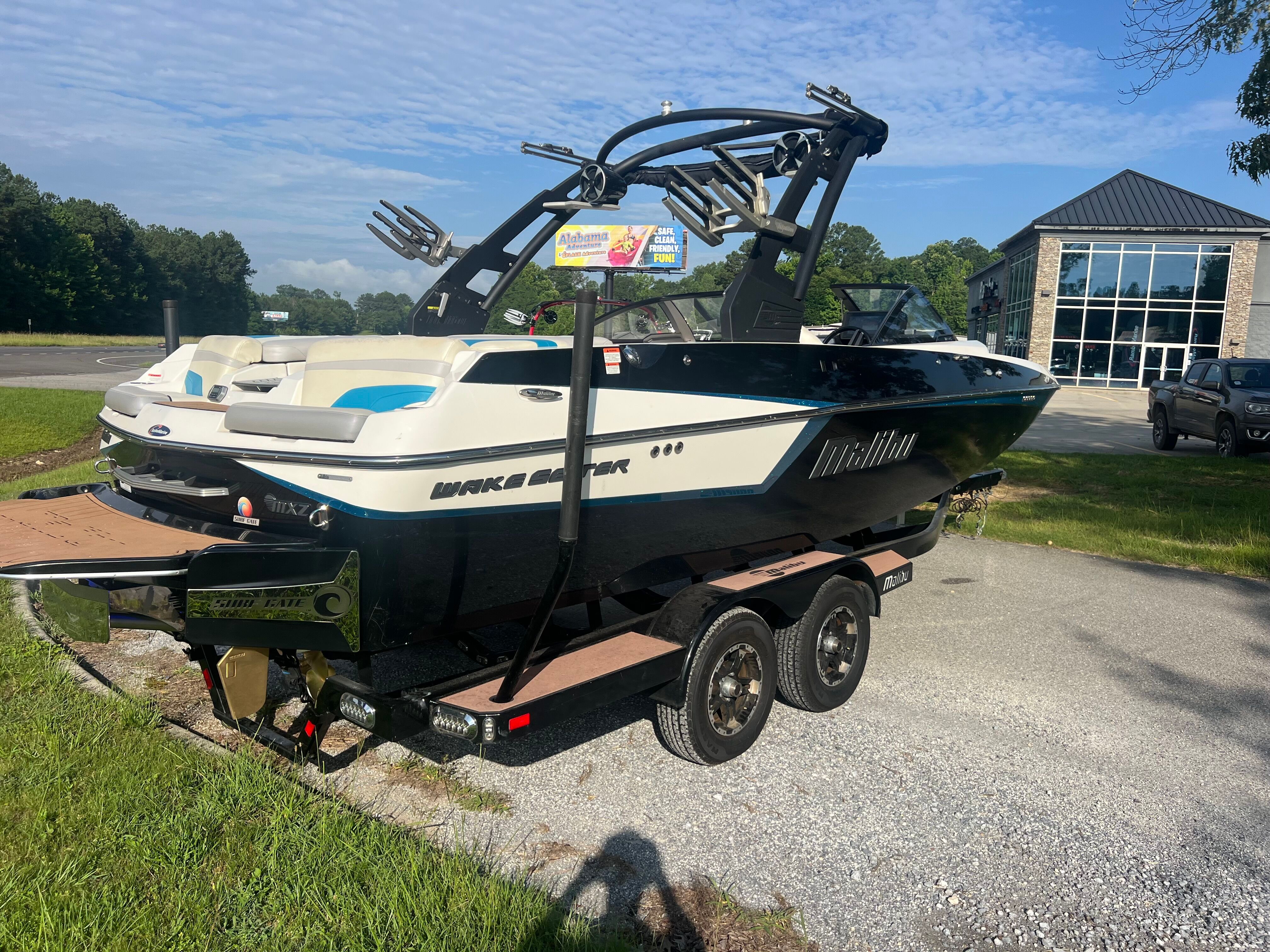 2018 MALIBU 22 MXZ - Image 5