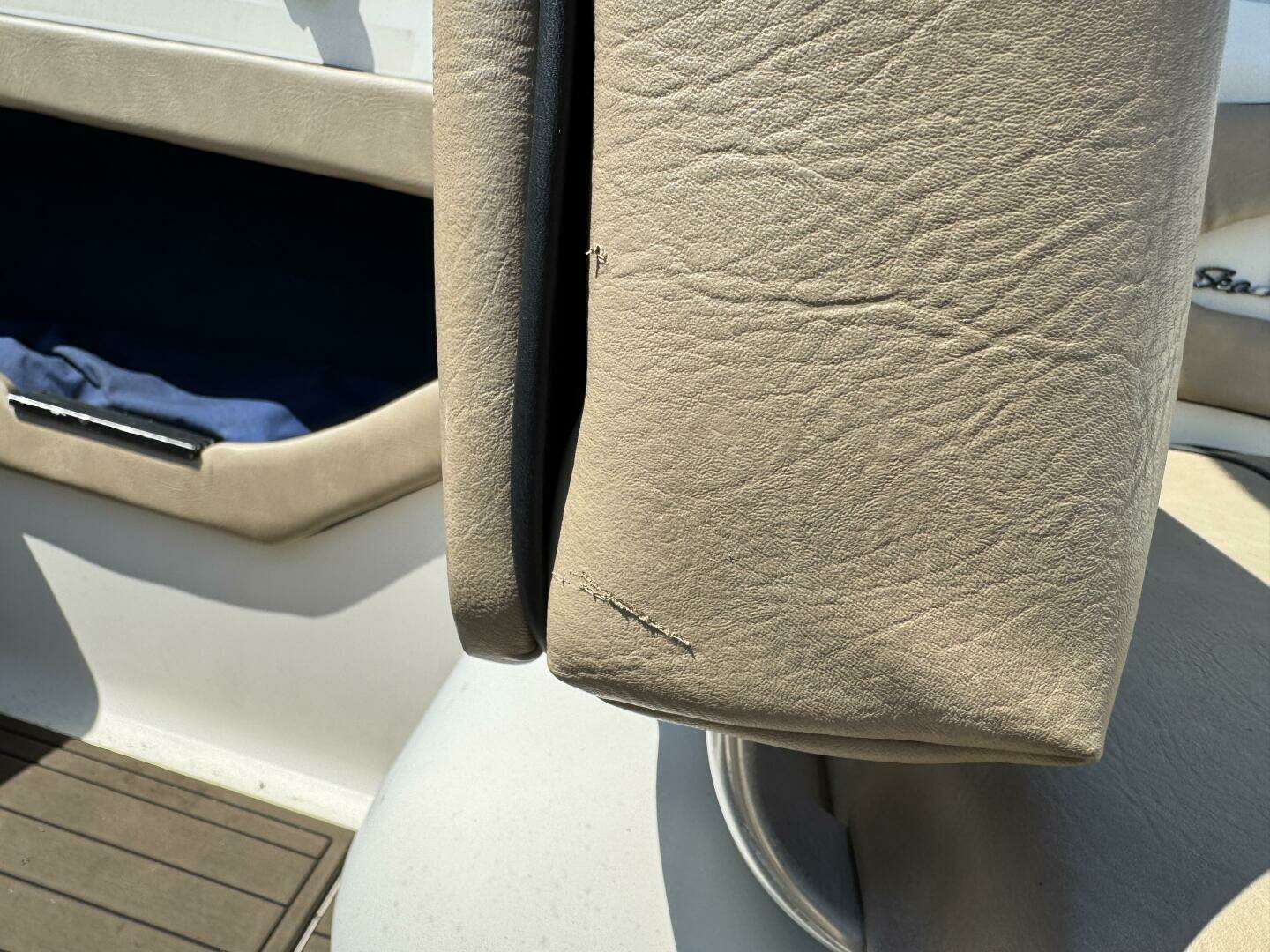 1999 Sea Ray 215 Express Cruiser - Image 94
