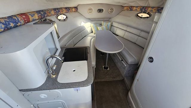 2000 Crownline 242 CR - 16