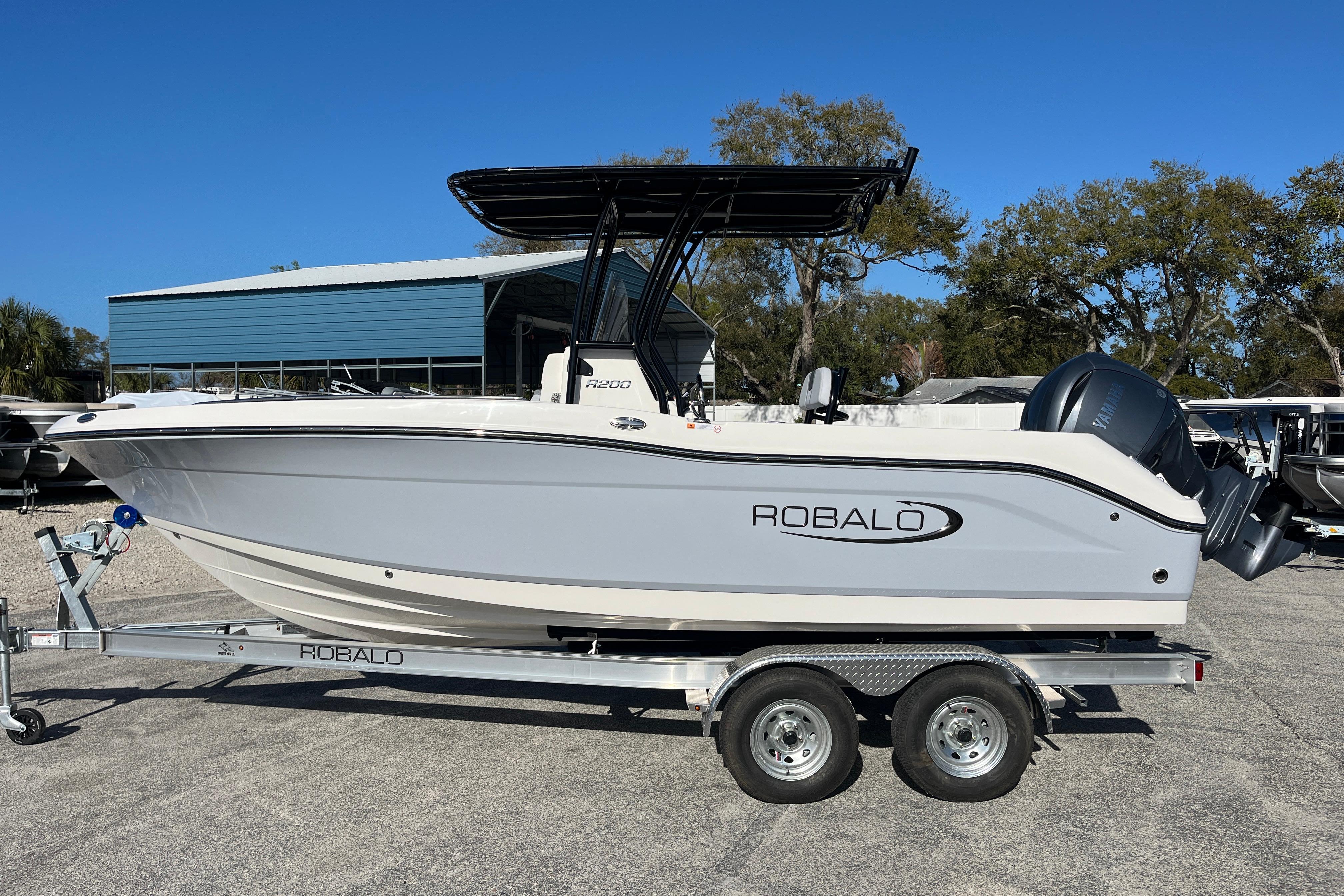 2026 Robalo R200 Center Console